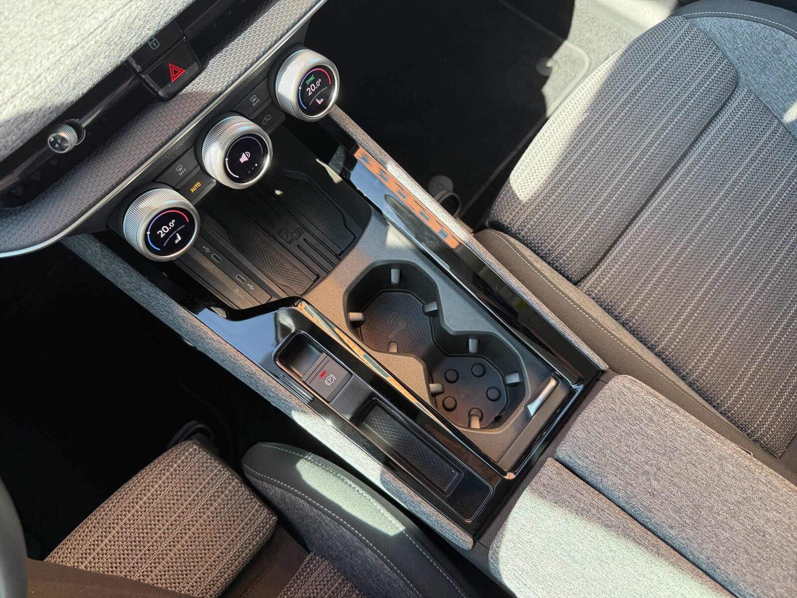 Škoda Superb - zdjęcie 21