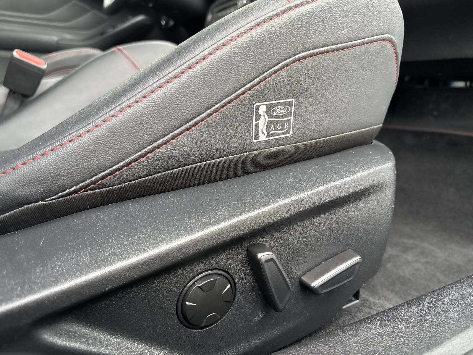 Ford Focus - zdjęcie 21