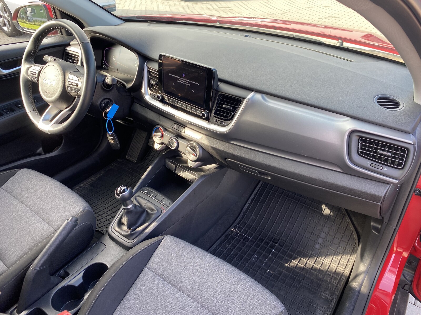 Kia Stonic - zdjęcie 16