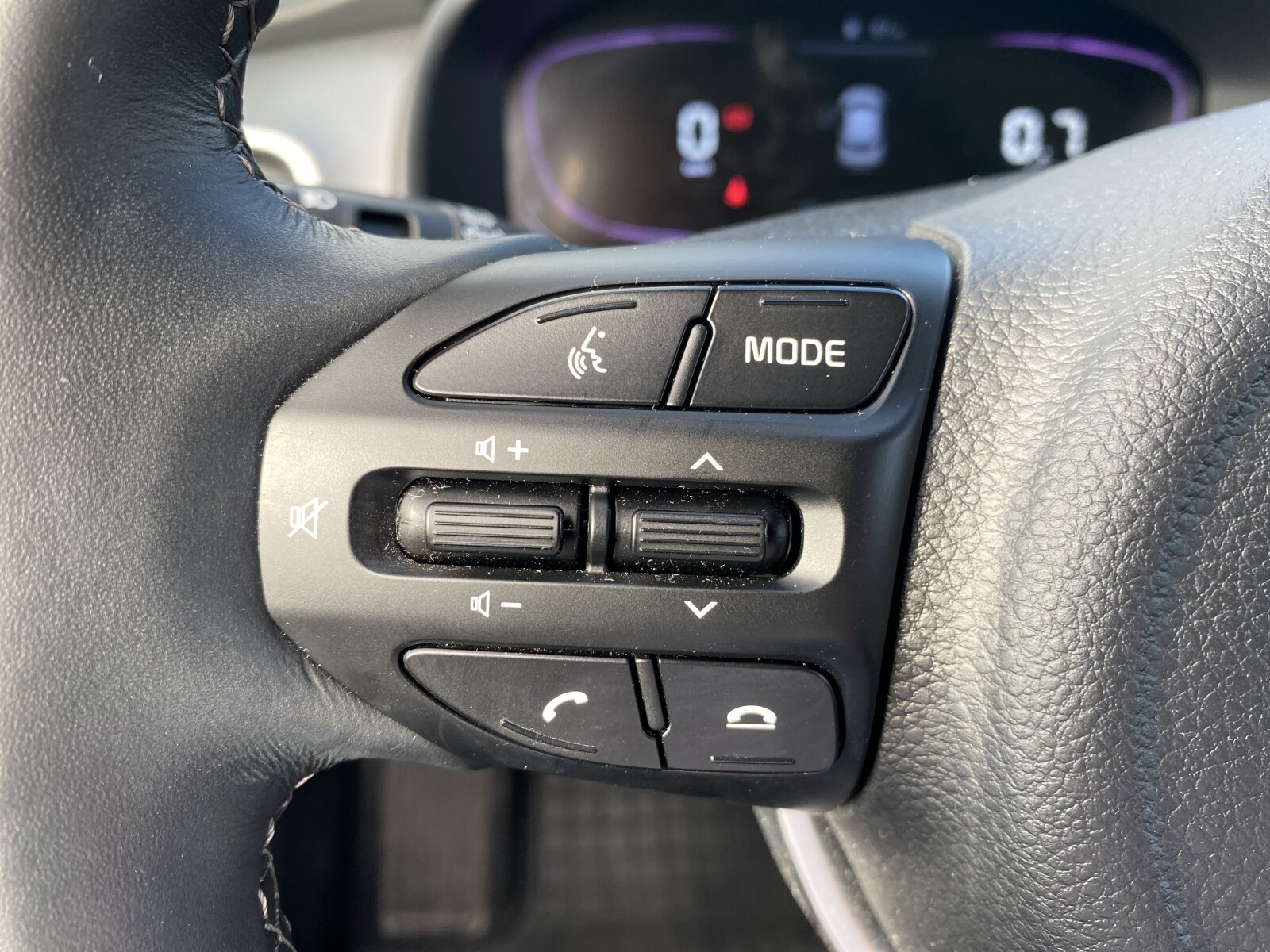 Kia Stonic - zdjęcie 19