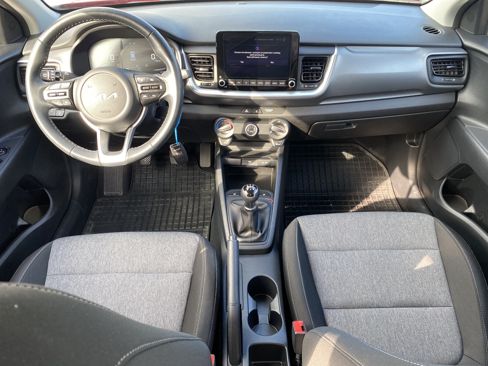 Kia Stonic - zdjęcie 12
