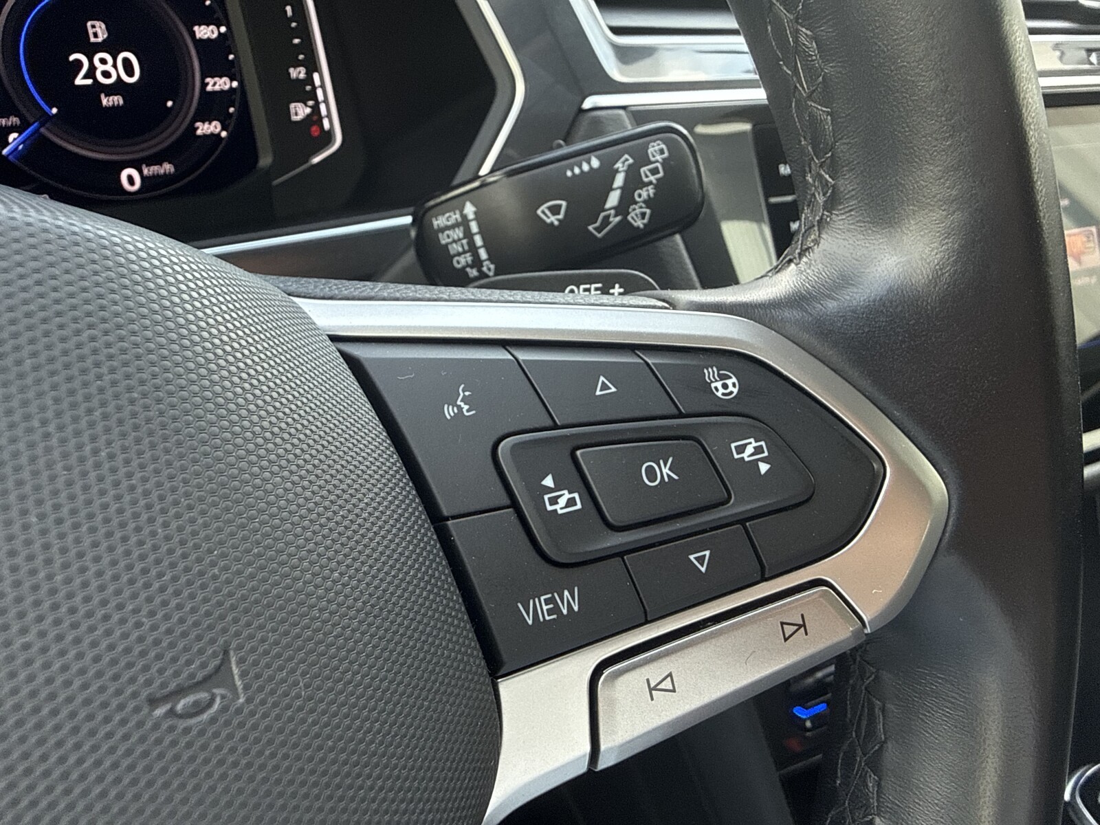 Volkswagen Tiguan Allspace - zdjęcie 16