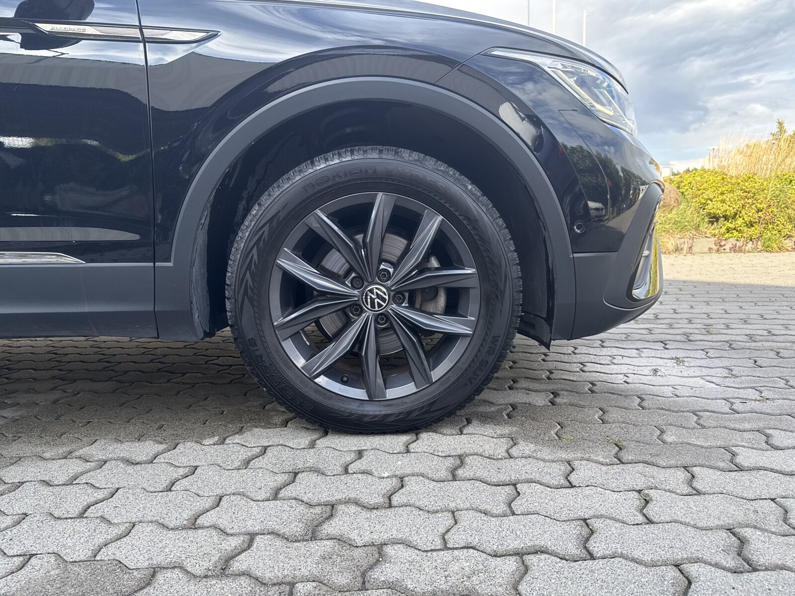 Volkswagen Tiguan Allspace - zdjęcie 36