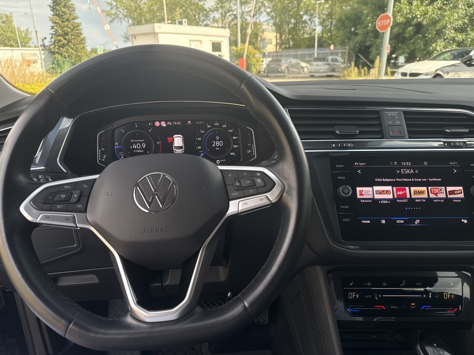 Volkswagen Tiguan Allspace - zdjęcie 13