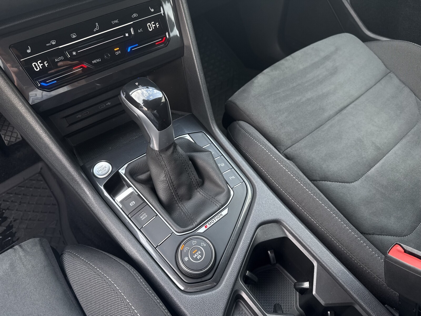 Volkswagen Tiguan Allspace - zdjęcie 18