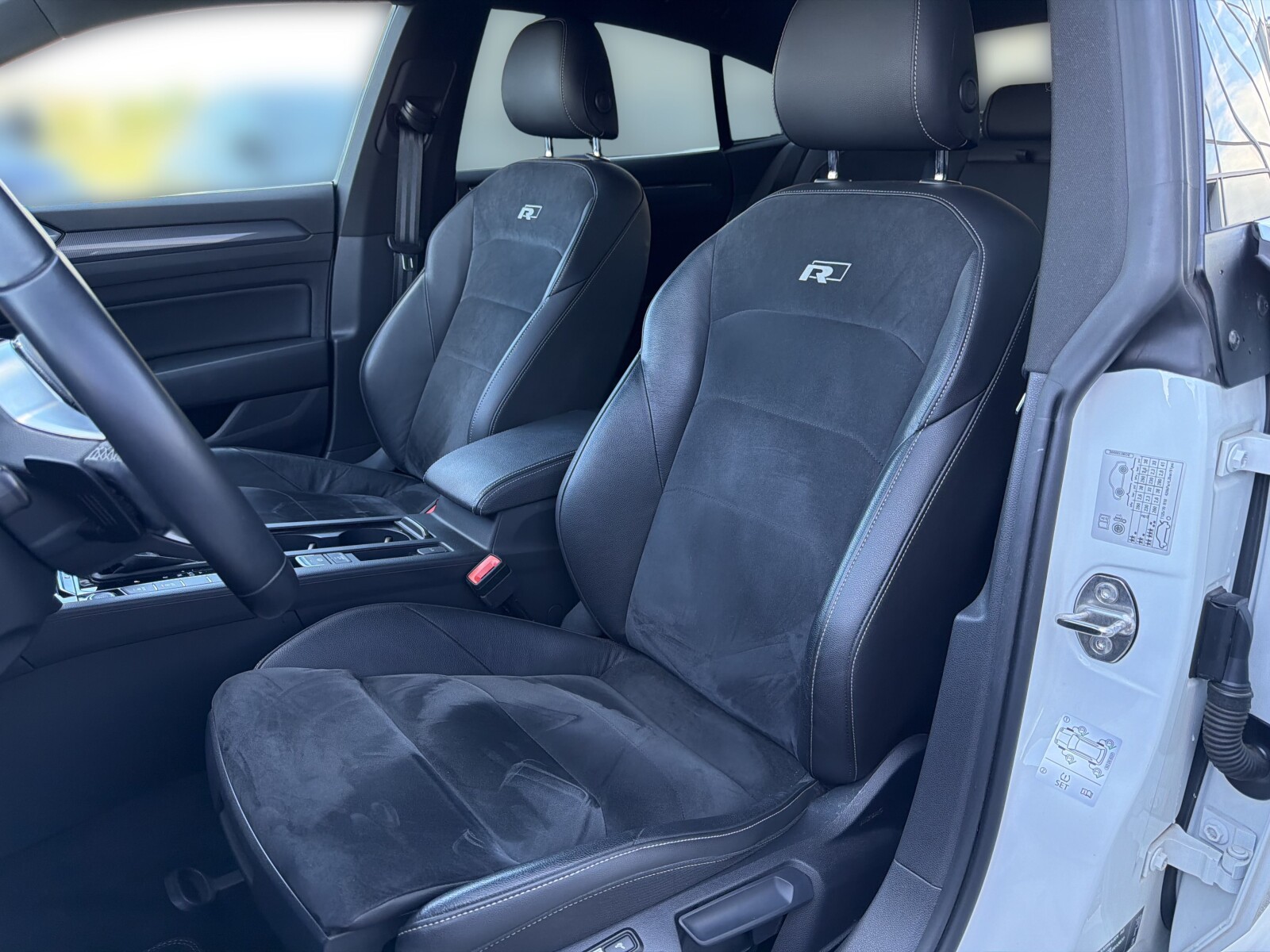 Volkswagen Arteon - zdjęcie 15