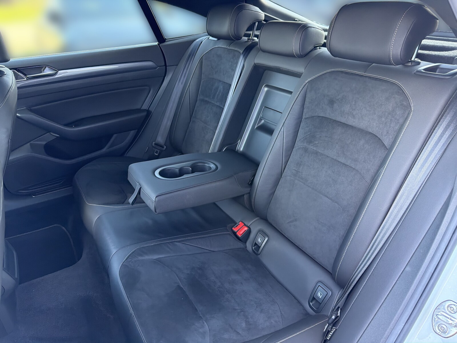 Volkswagen Arteon - zdjęcie 17