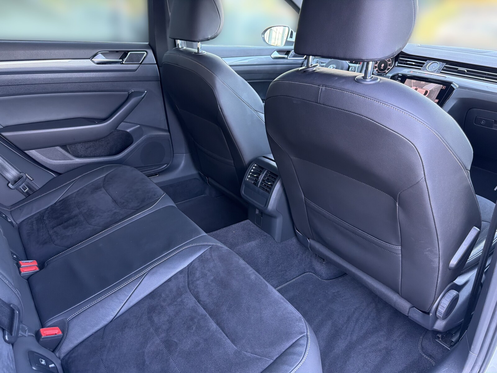 Volkswagen Arteon - zdjęcie 19
