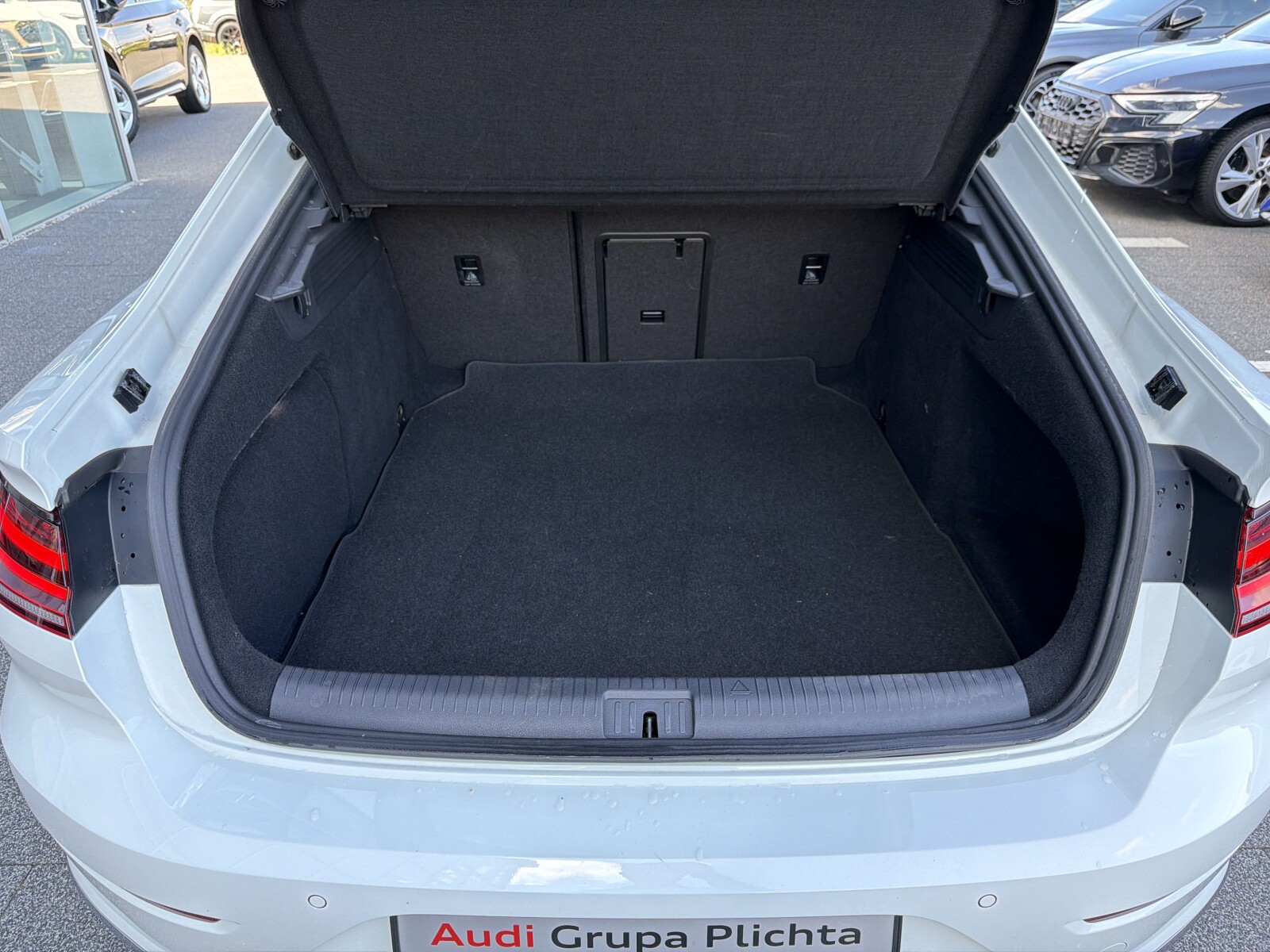 Volkswagen Arteon - zdjęcie 9