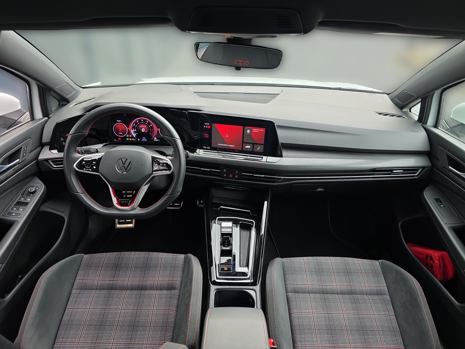 Volkswagen Golf - zdjęcie 19