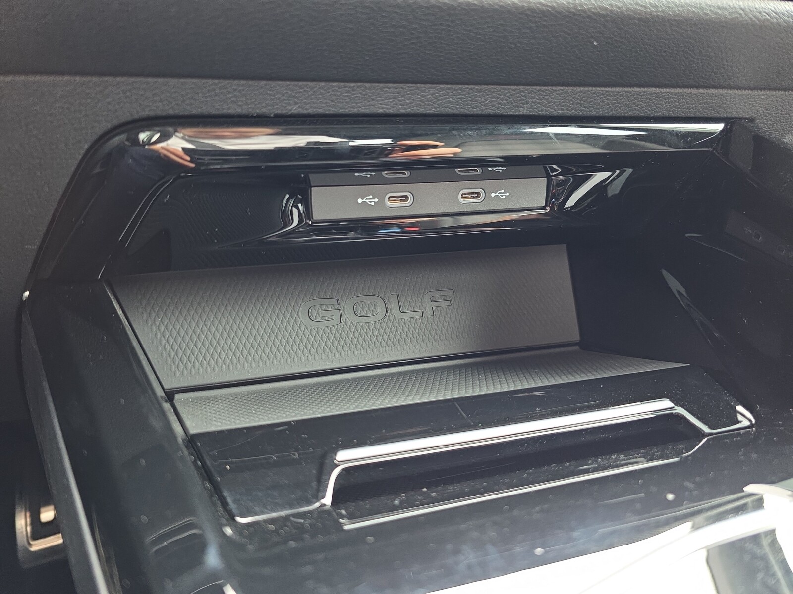 Volkswagen Golf - zdjęcie 26