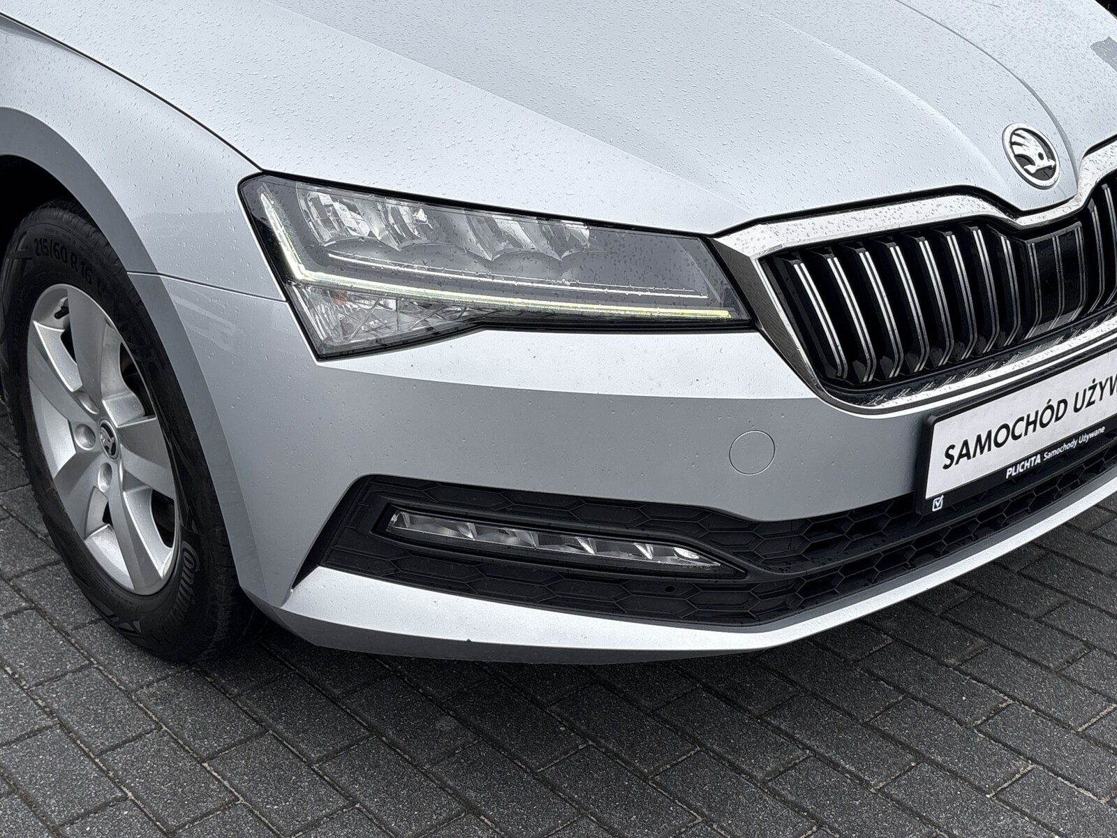 Škoda Superb Combi - zdjęcie 32