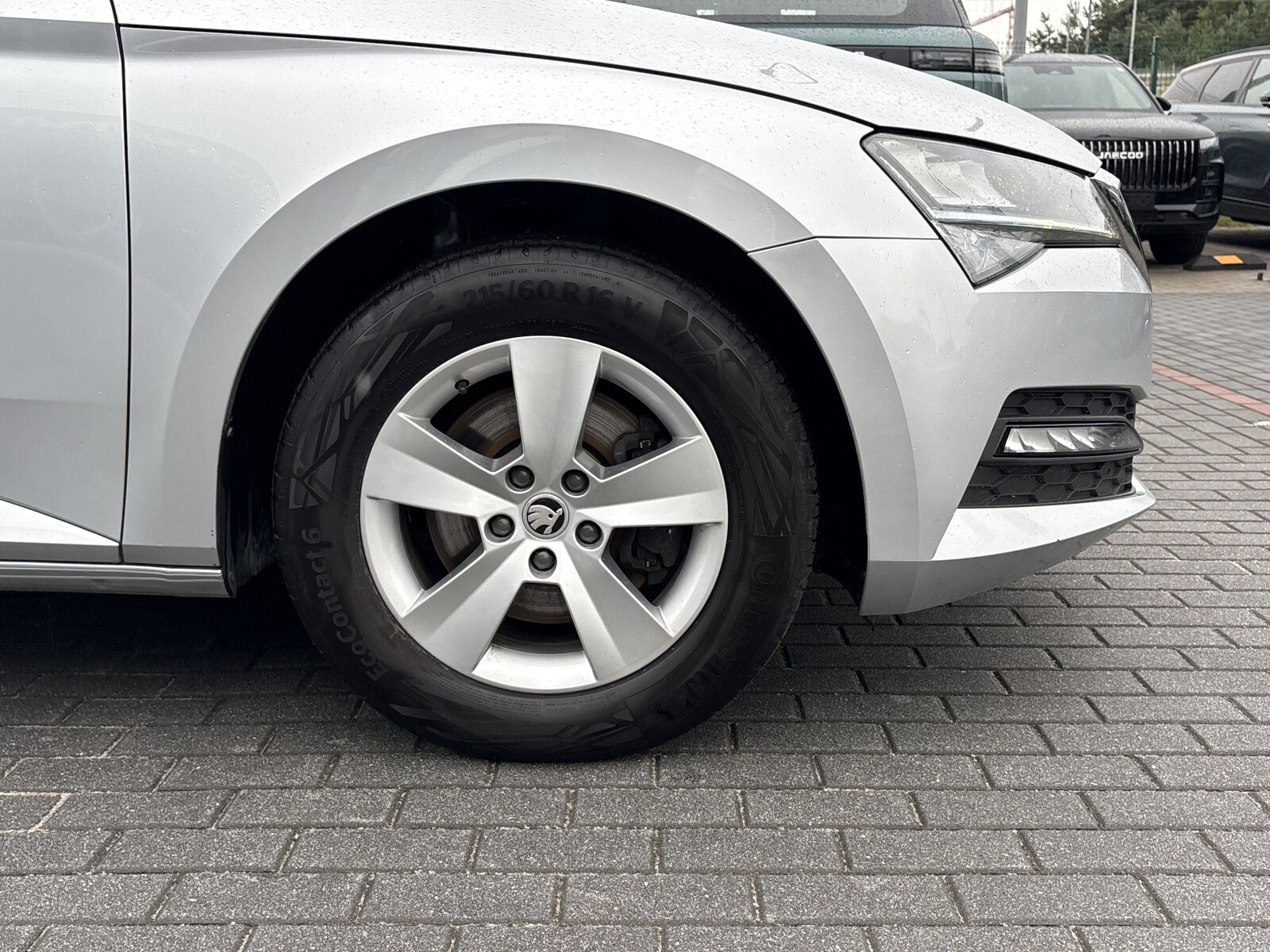 Škoda Superb Combi - zdjęcie 34