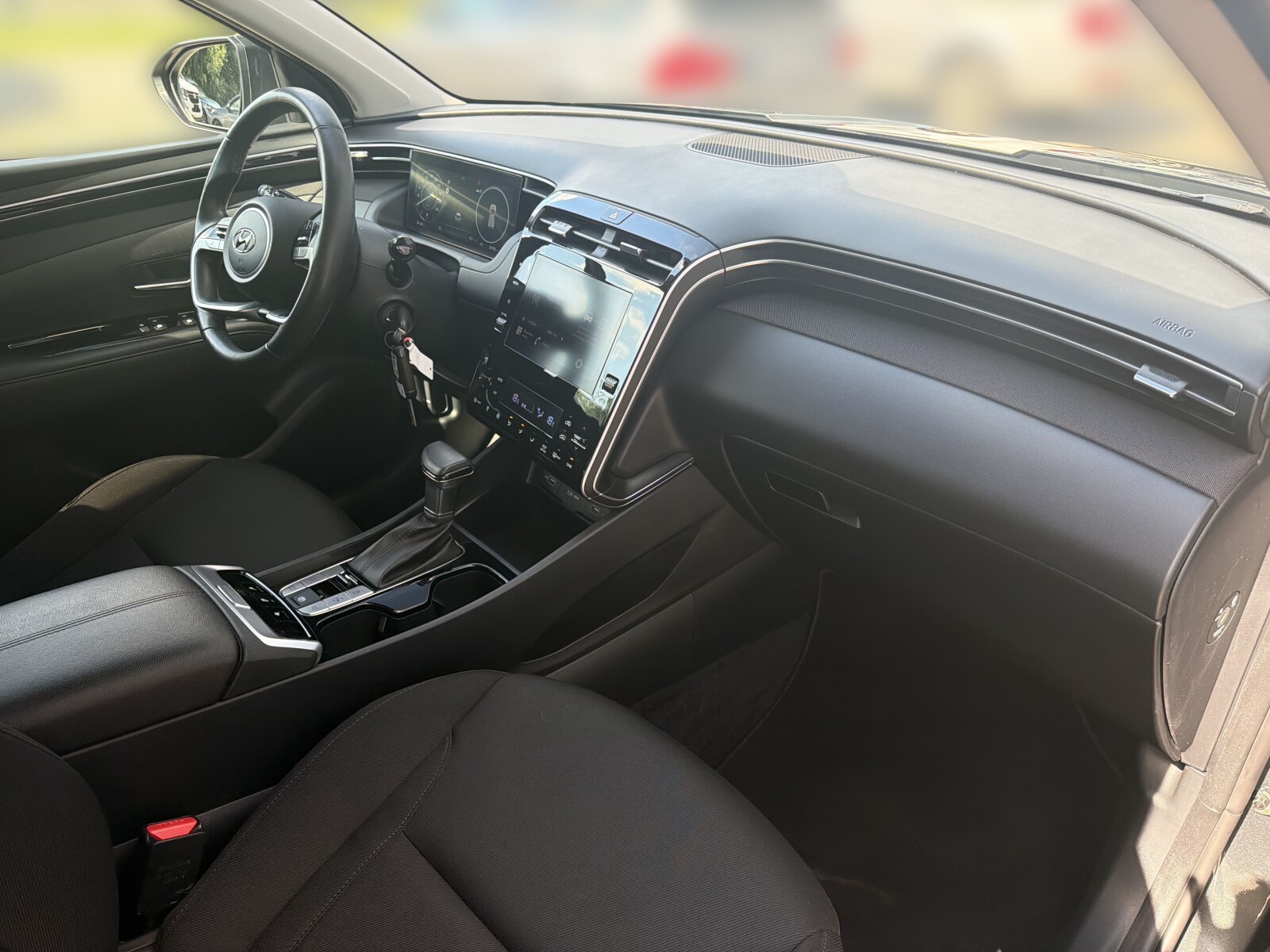 Hyundai Tucson - zdjęcie 17