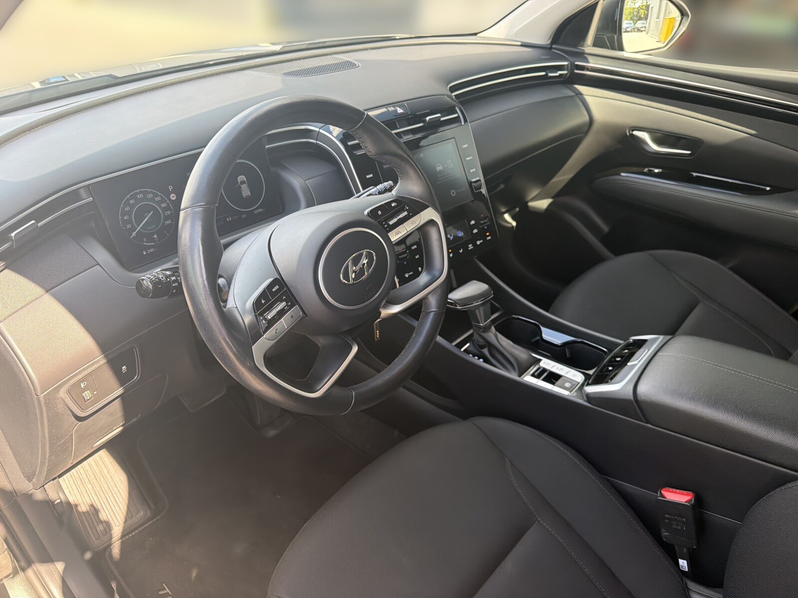 Hyundai Tucson - zdjęcie 9