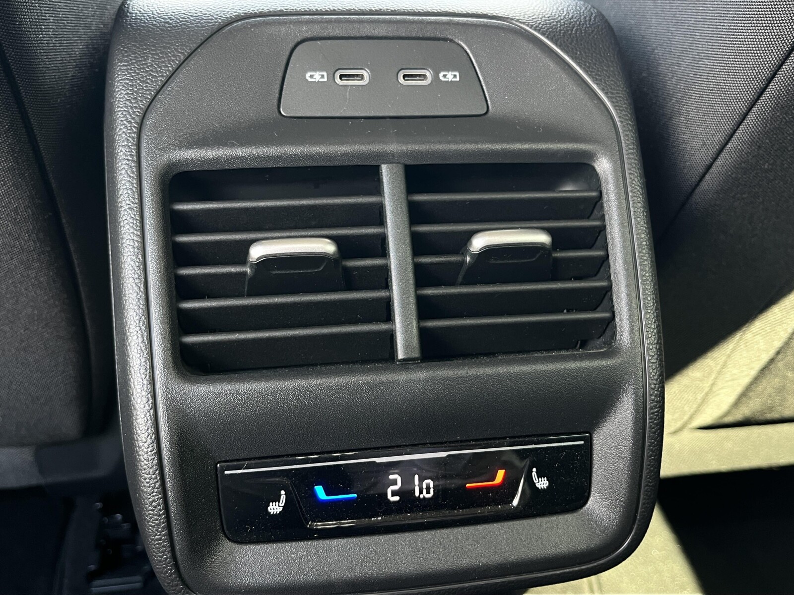 Škoda Superb Combi - zdjęcie 17