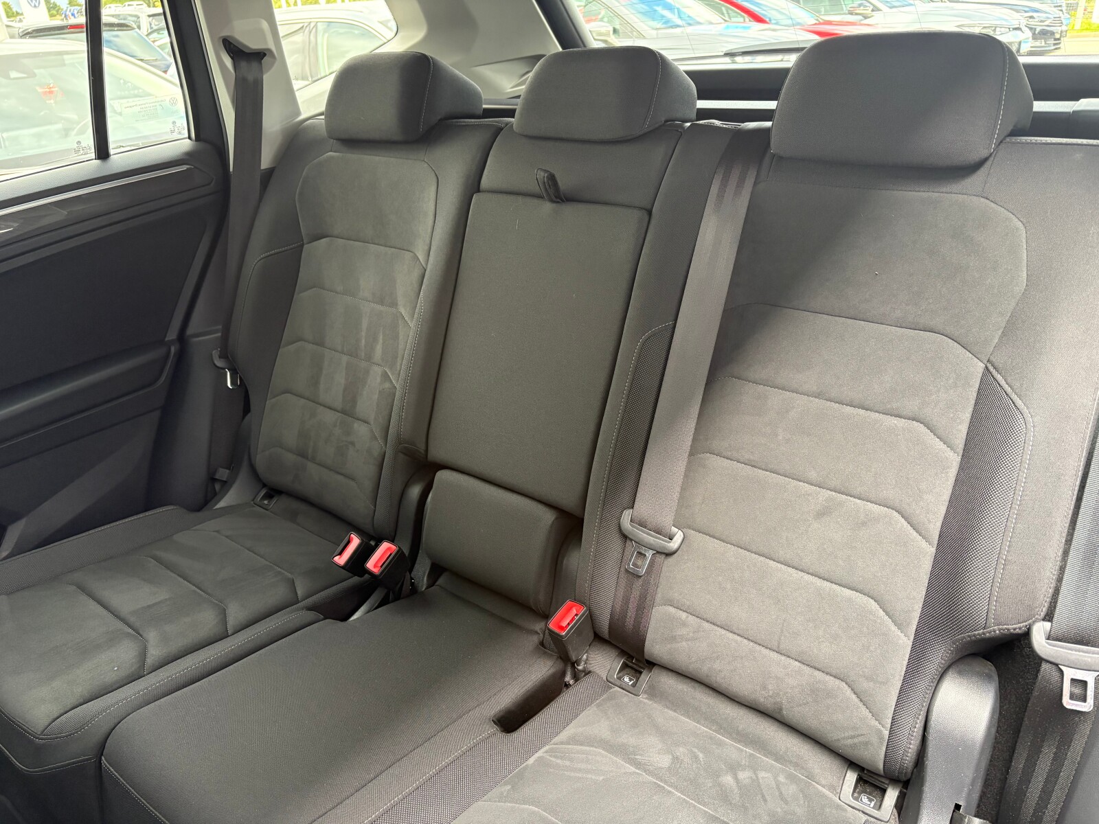 Volkswagen Tiguan Allspace - zdjęcie 13