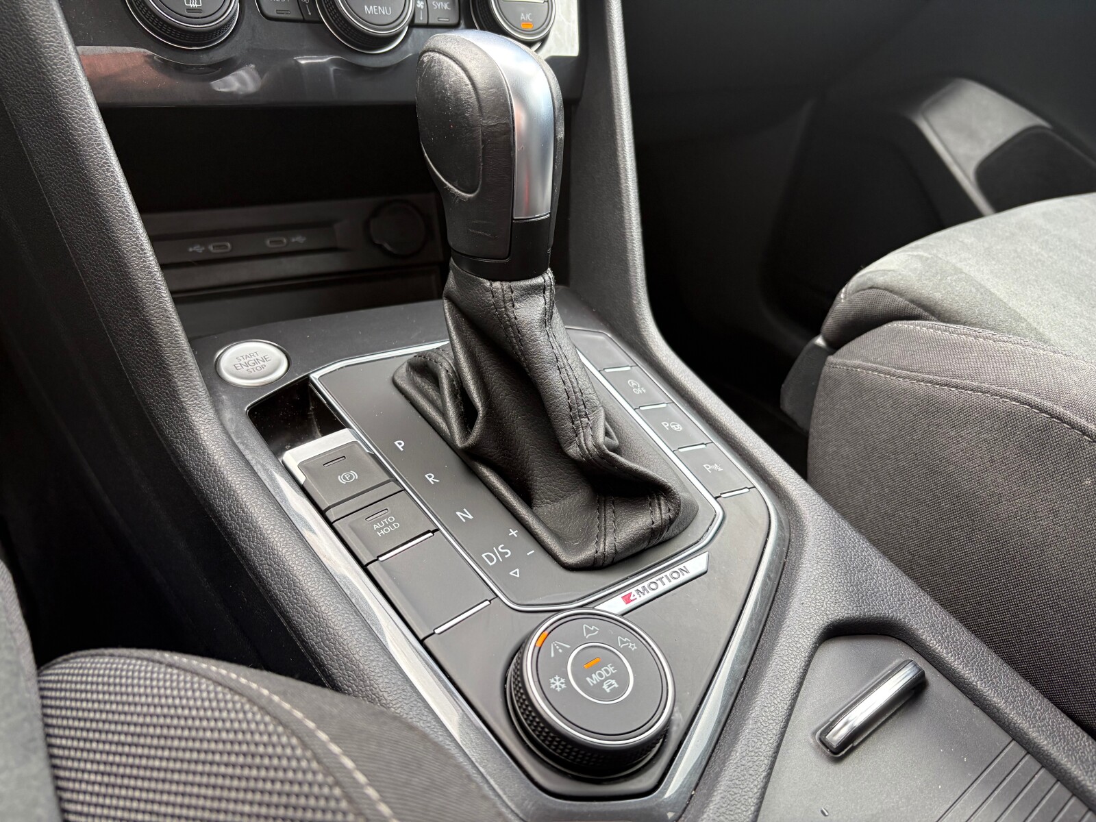 Volkswagen Tiguan Allspace - zdjęcie 27
