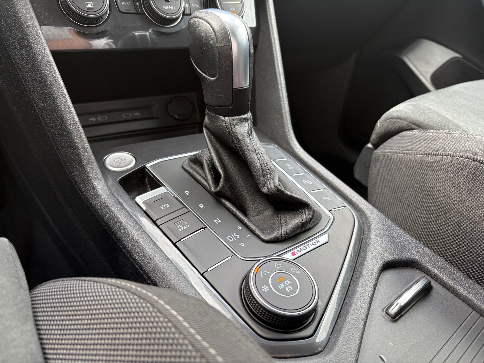 Volkswagen Tiguan Allspace - zdjęcie 28