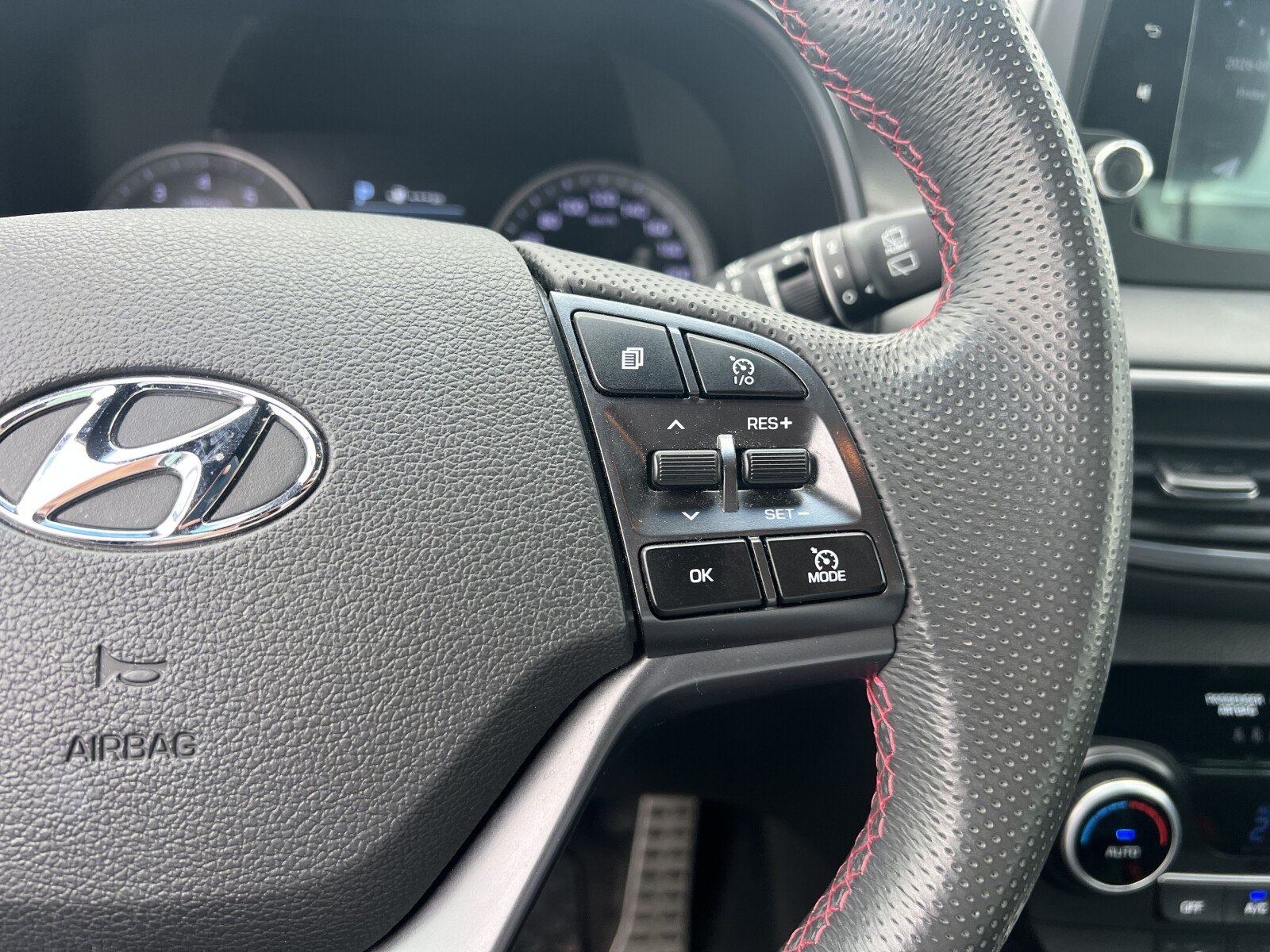 Hyundai Tucson - zdjęcie 15