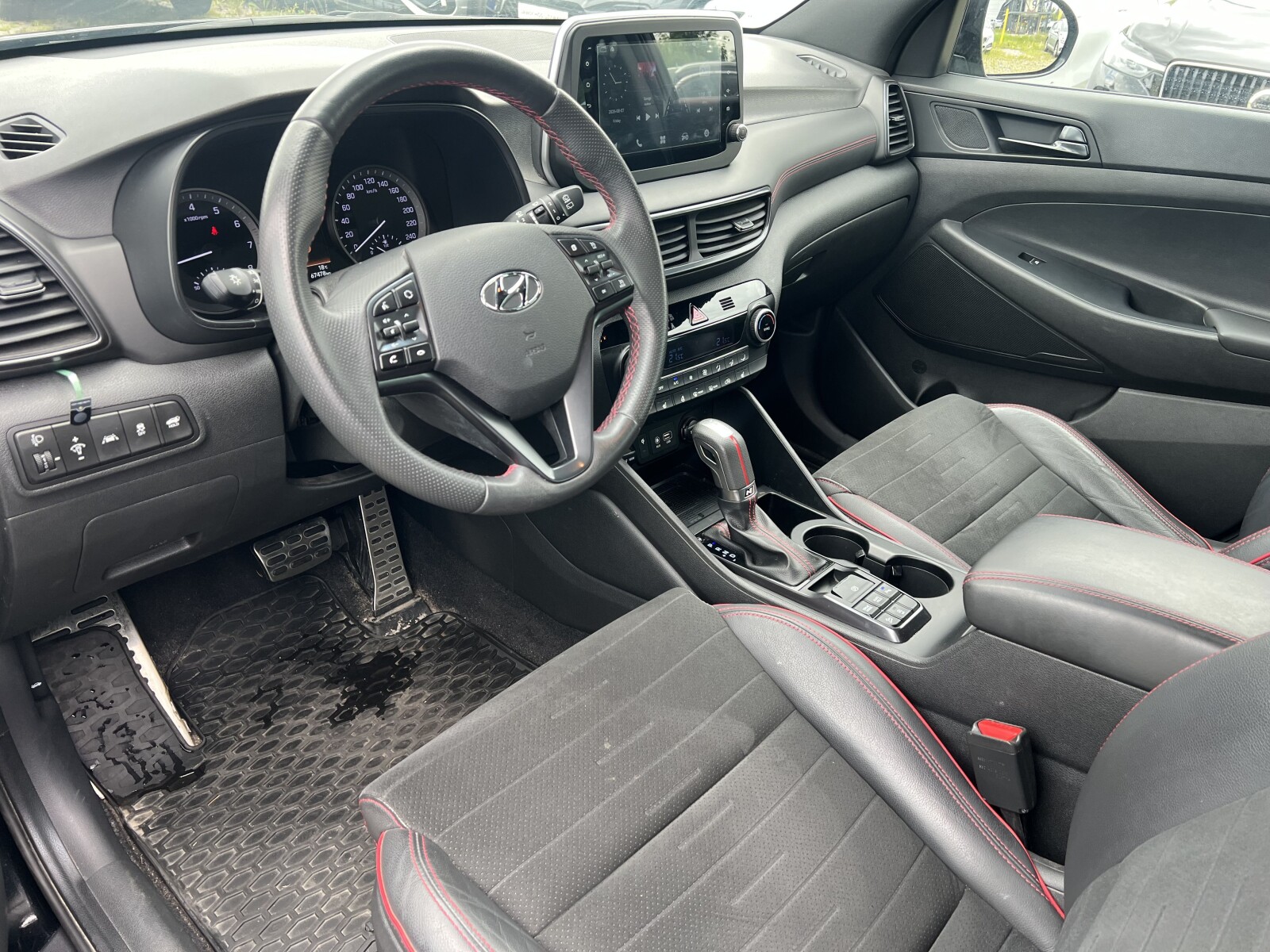 Hyundai Tucson - zdjęcie 9