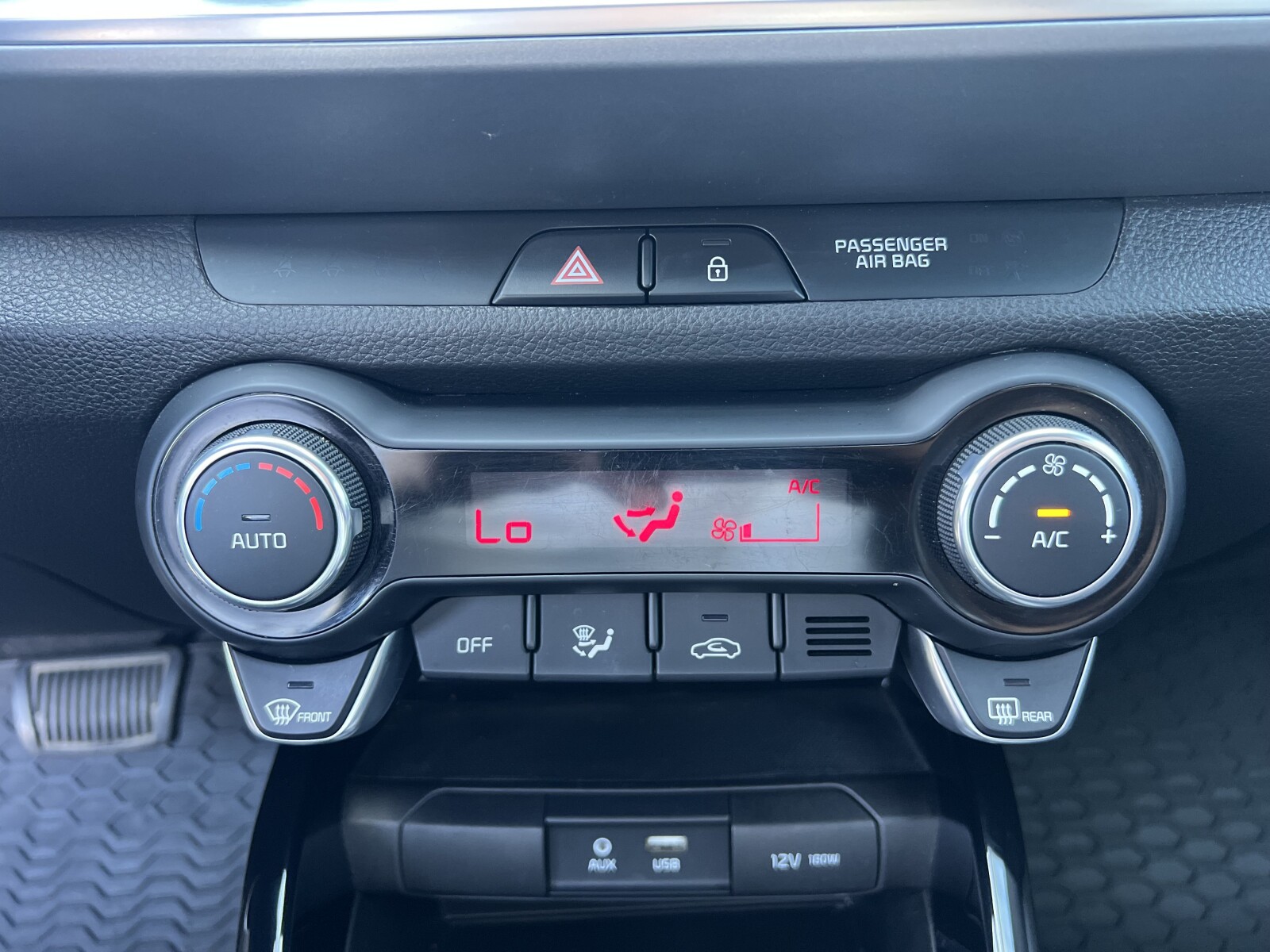 Kia Stonic - zdjęcie 19