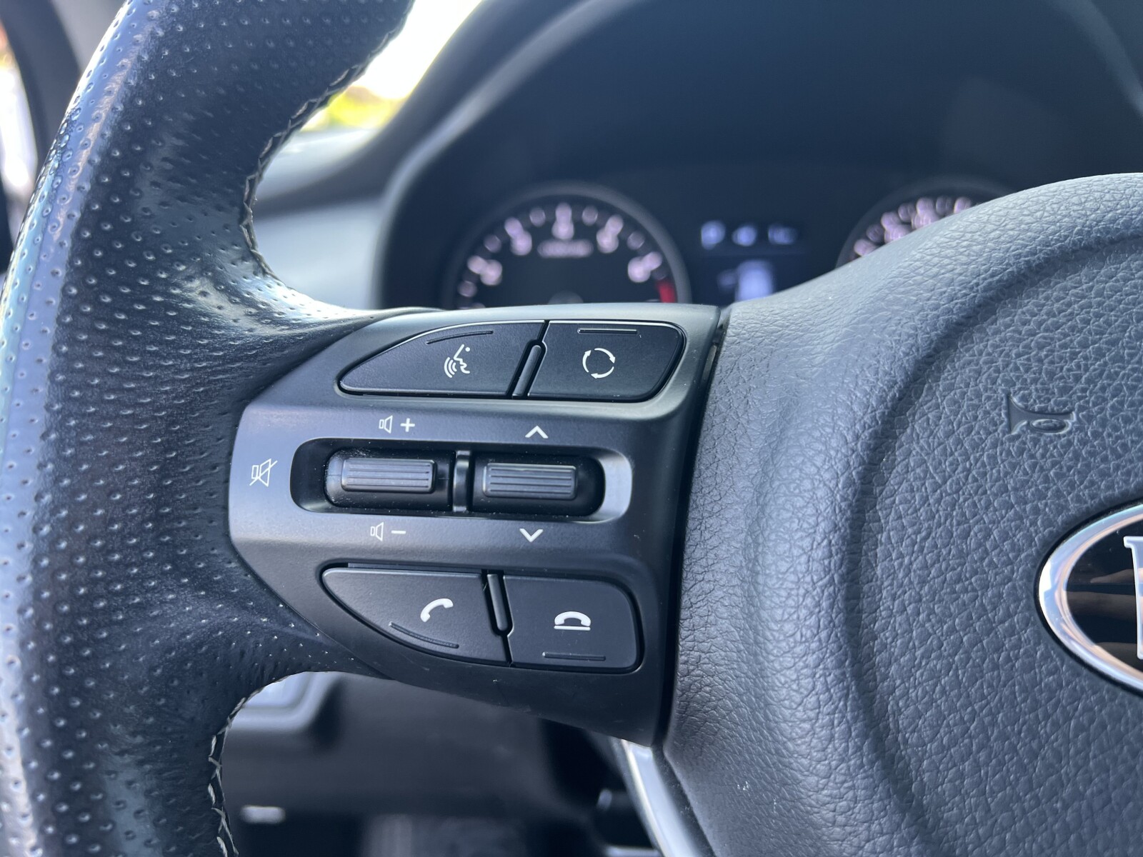 Kia Stonic - zdjęcie 13