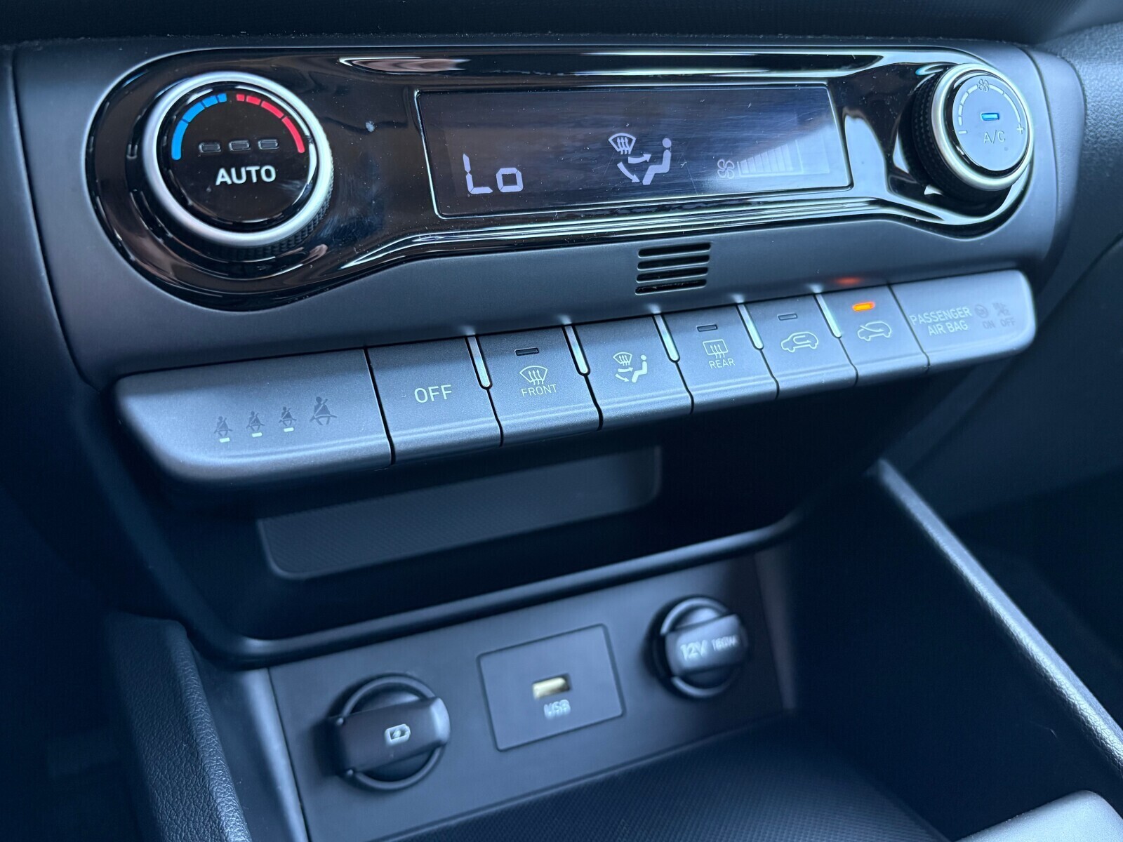 Hyundai Kona - zdjęcie 24