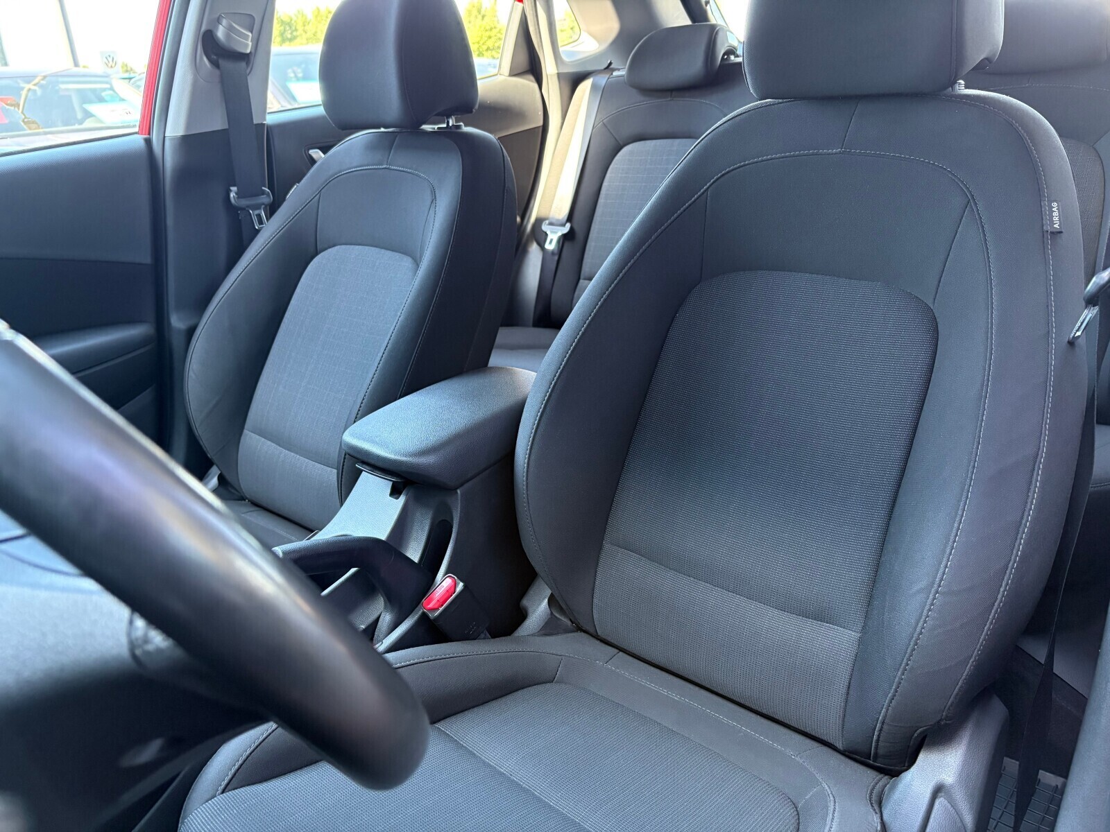 Hyundai Kona - zdjęcie 12