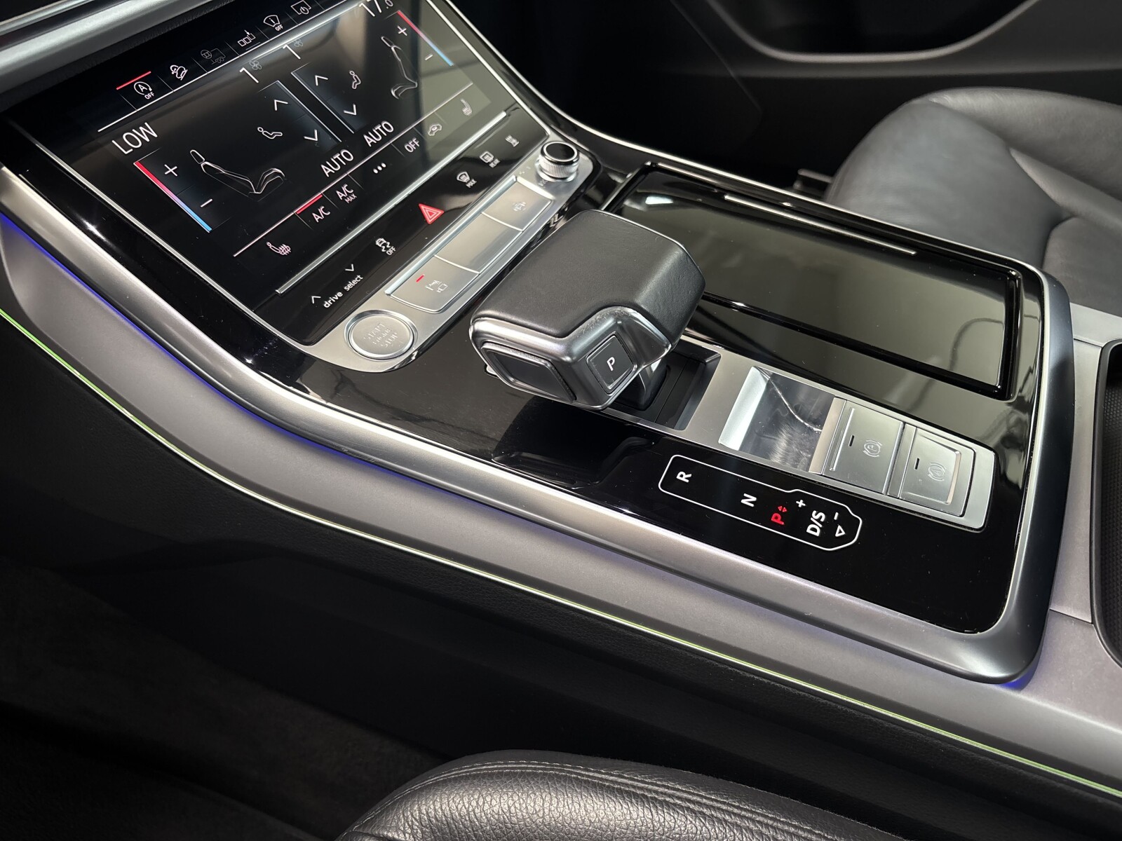 Audi Q7 - zdjęcie 17