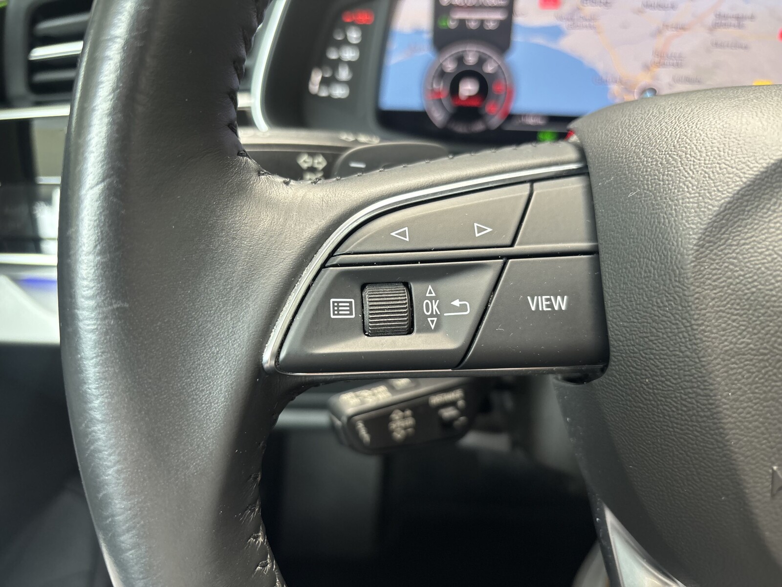 Audi Q7 - zdjęcie 11