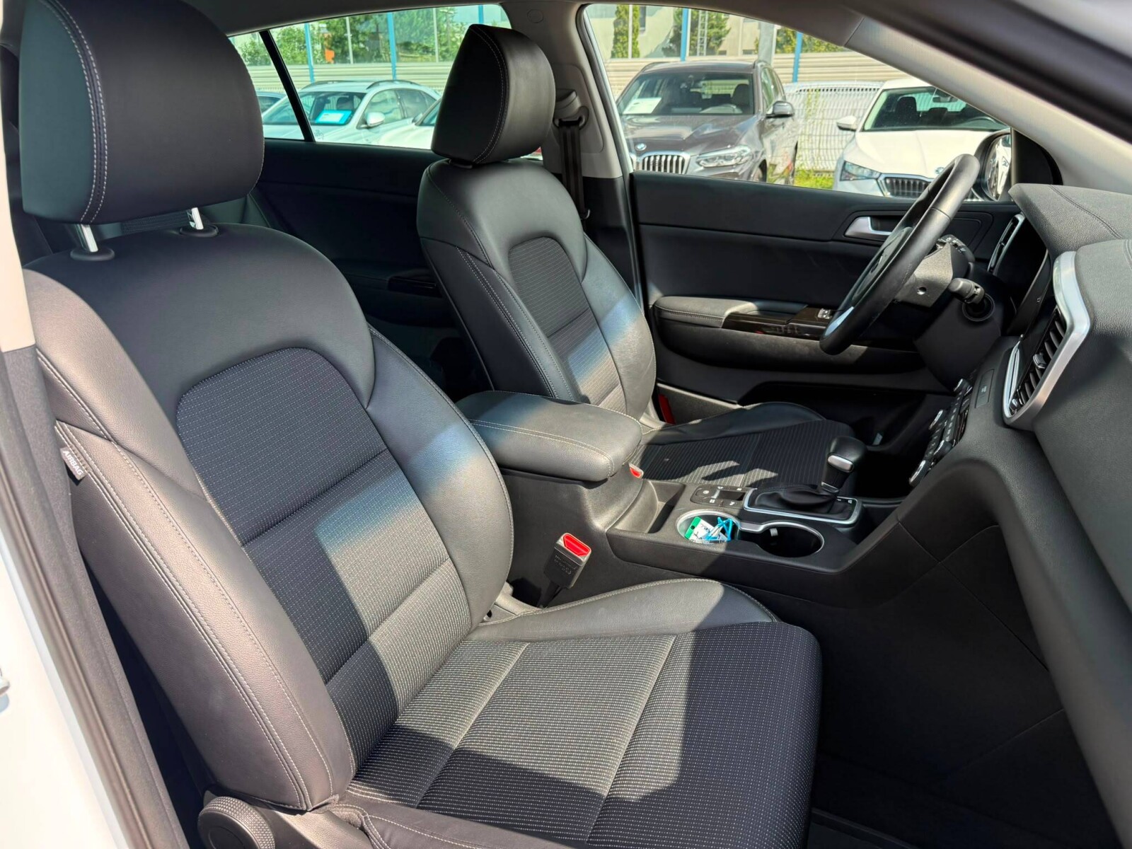 Kia Sportage - zdjęcie 14