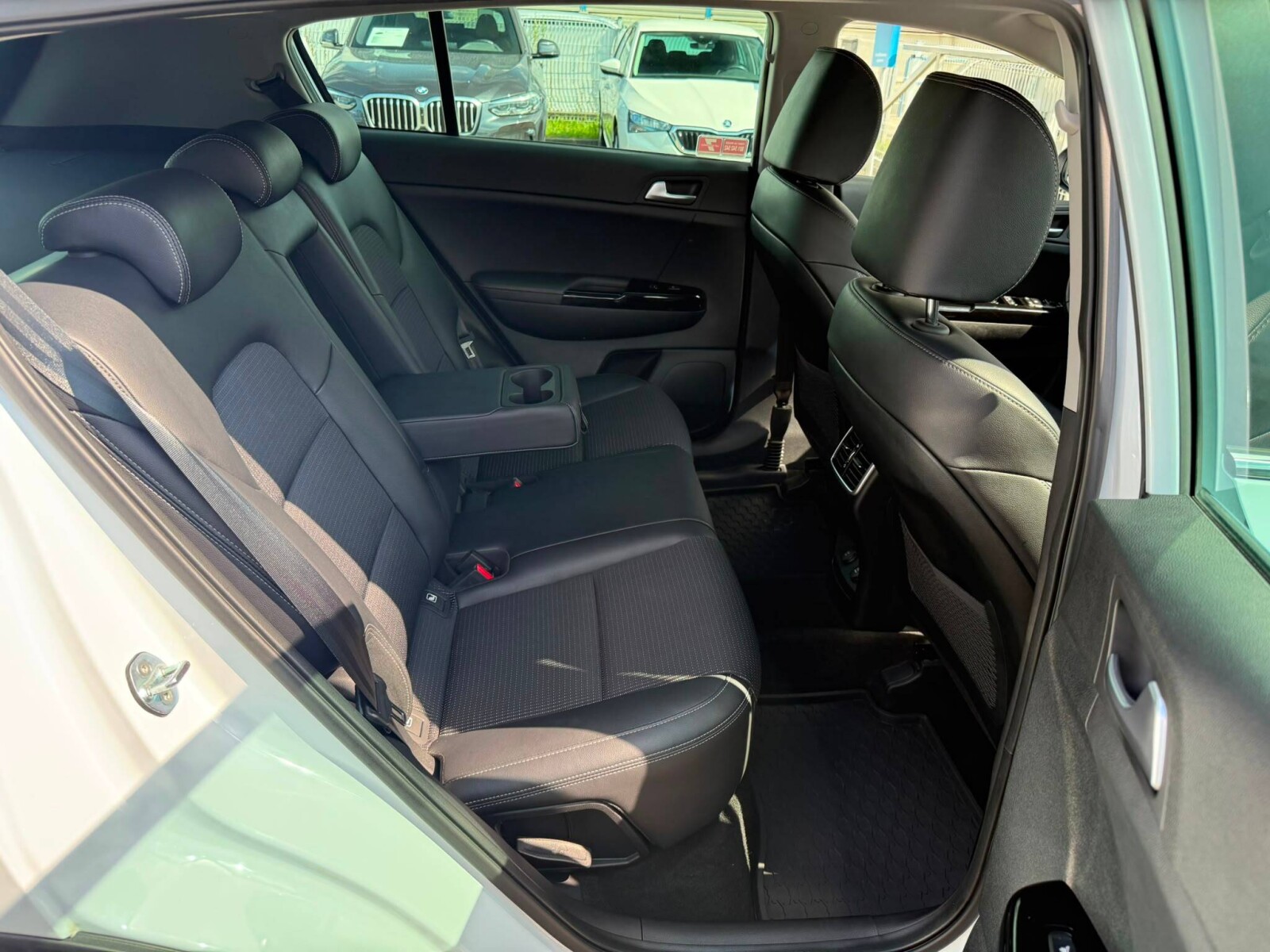 Kia Sportage - zdjęcie 15
