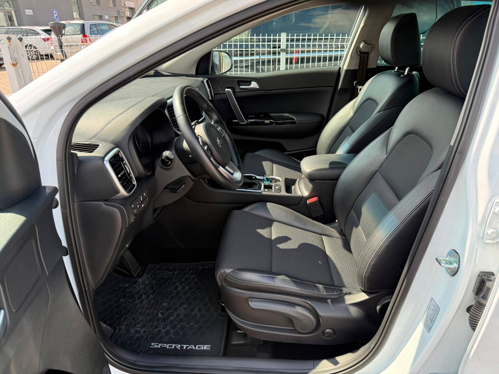 Kia Sportage - zdjęcie 11