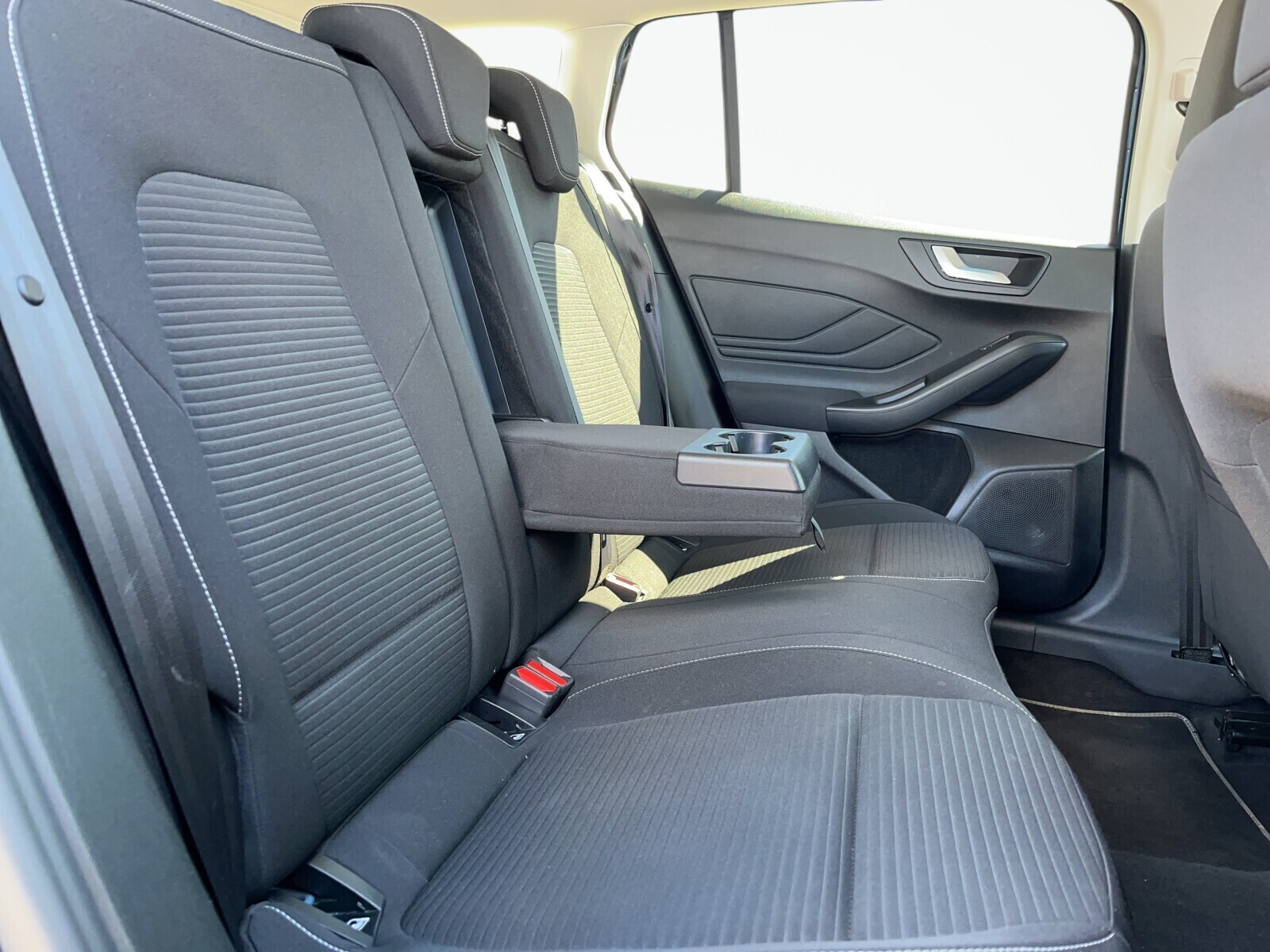 Ford Focus - zdjęcie 18