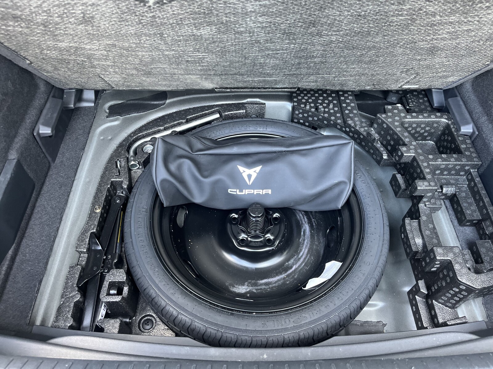 Cupra Formentor - zdjęcie 20