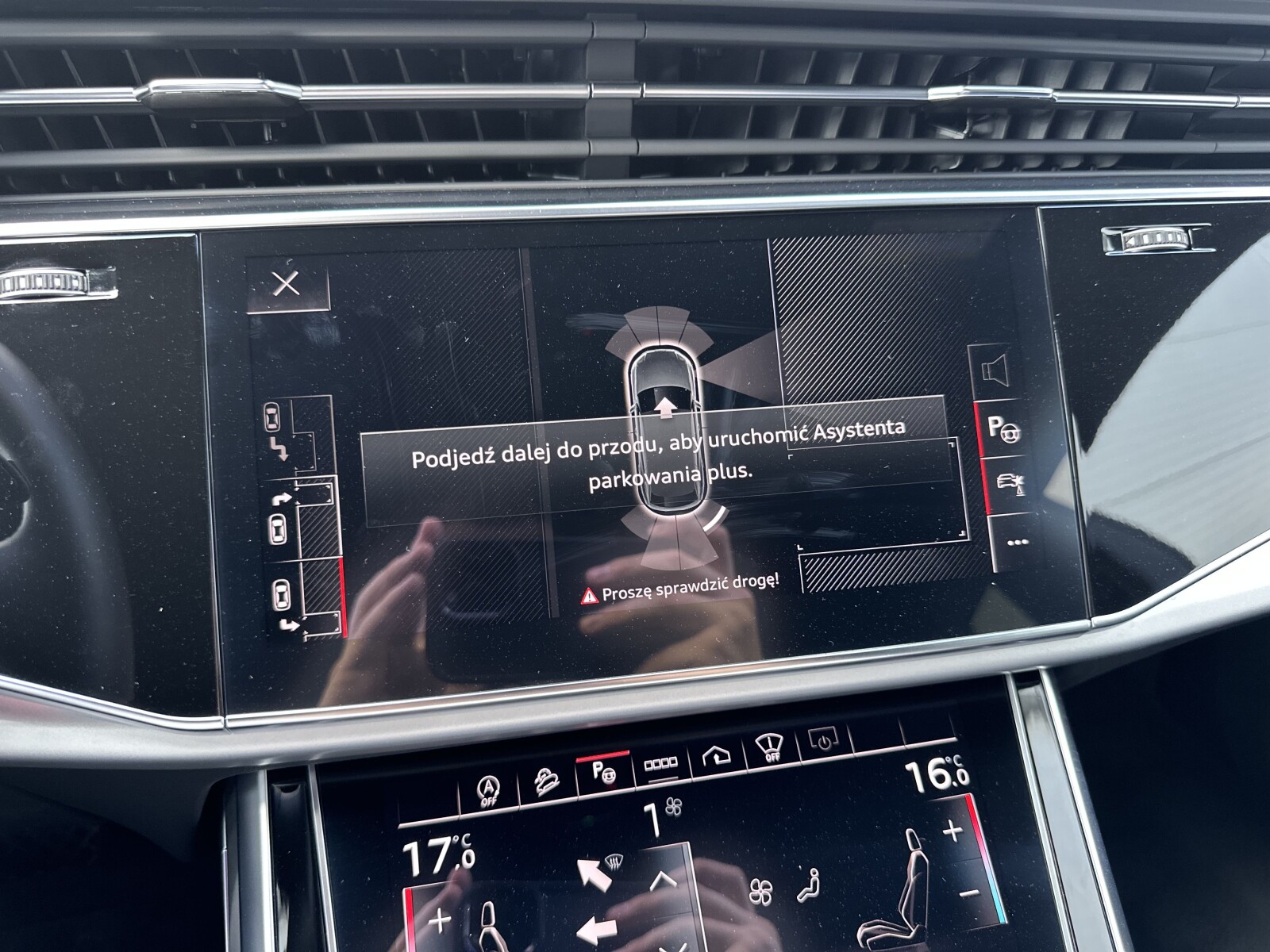 Audi Q8 - zdjęcie 27