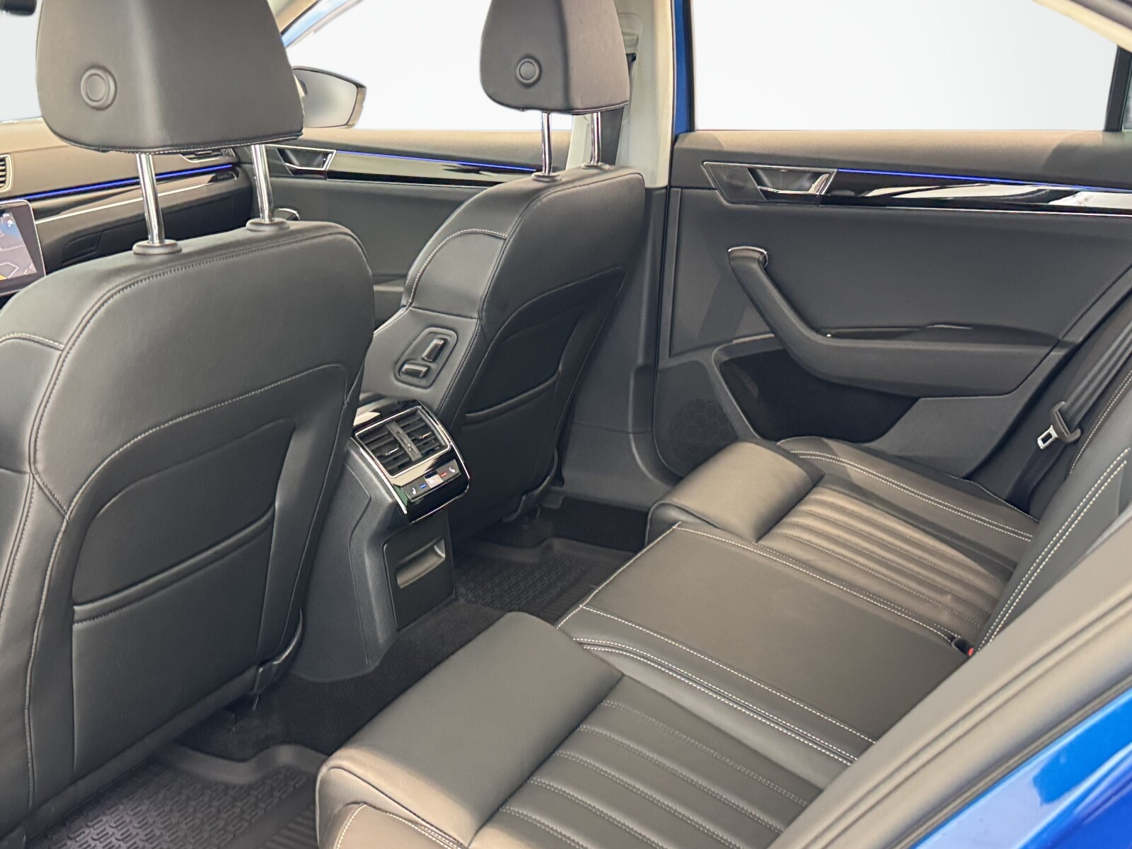 Škoda Superb - zdjęcie 13