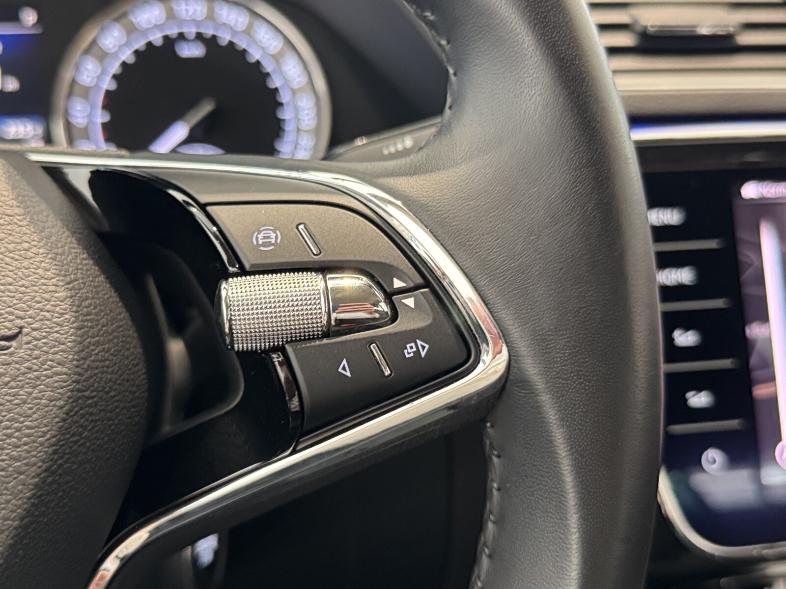 Škoda Superb - zdjęcie 24