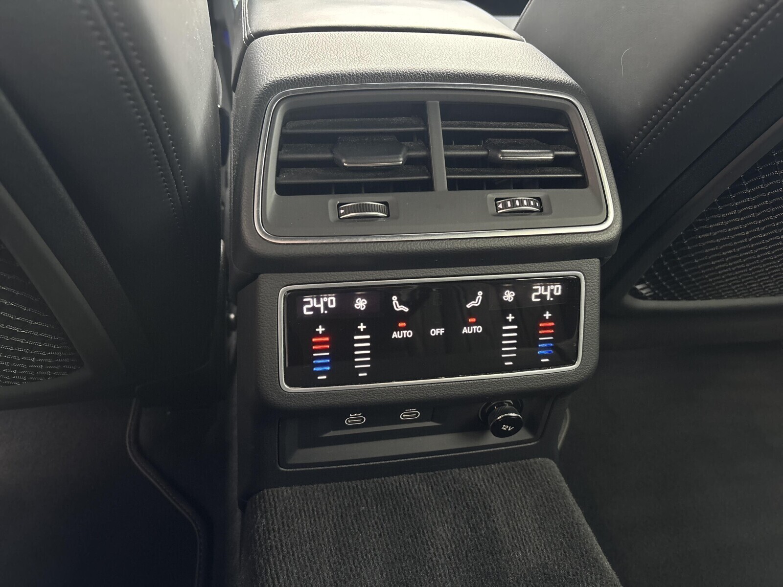 Audi A6 Avant - zdjęcie 22