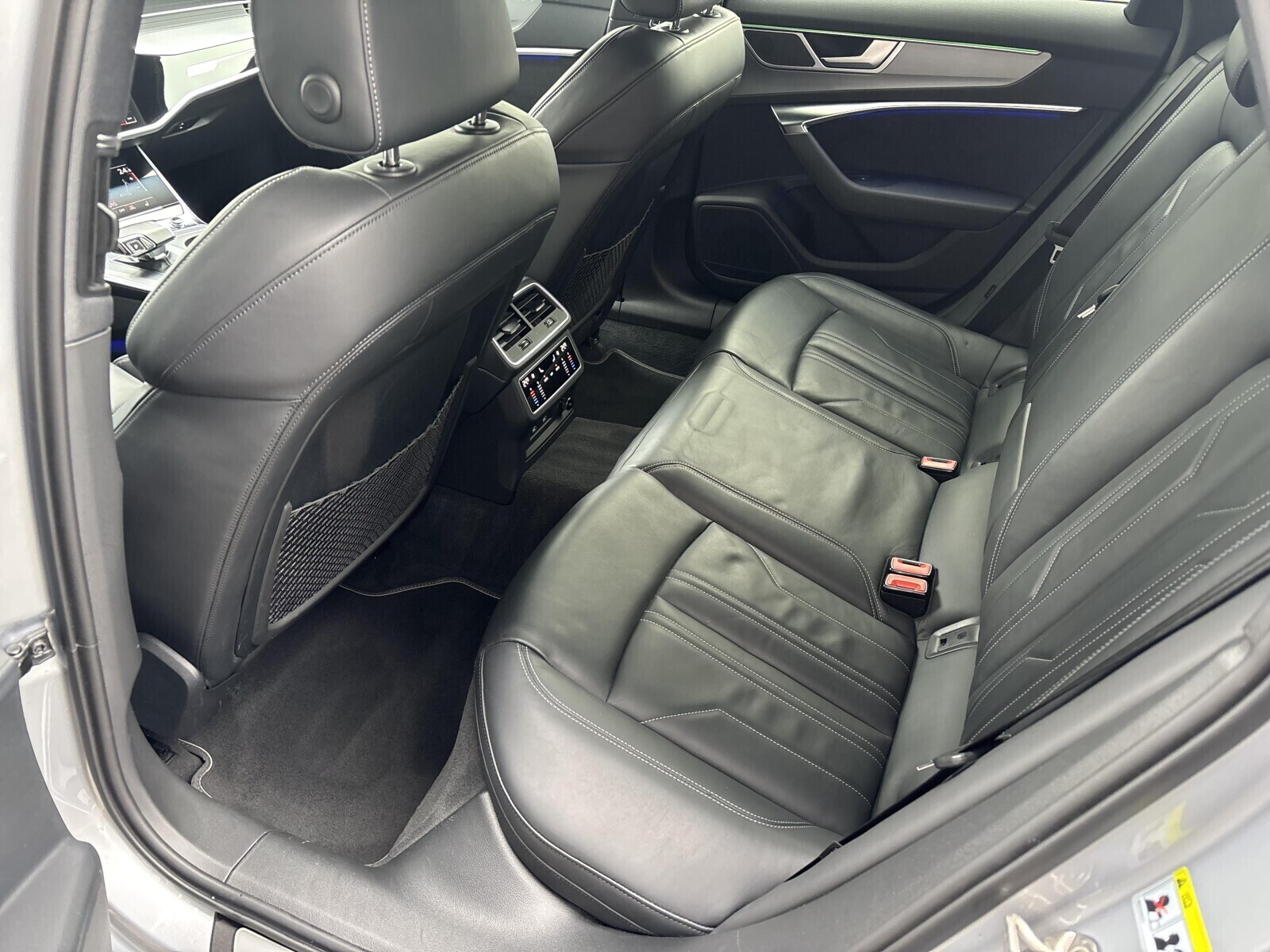 Audi A6 Avant - zdjęcie 21