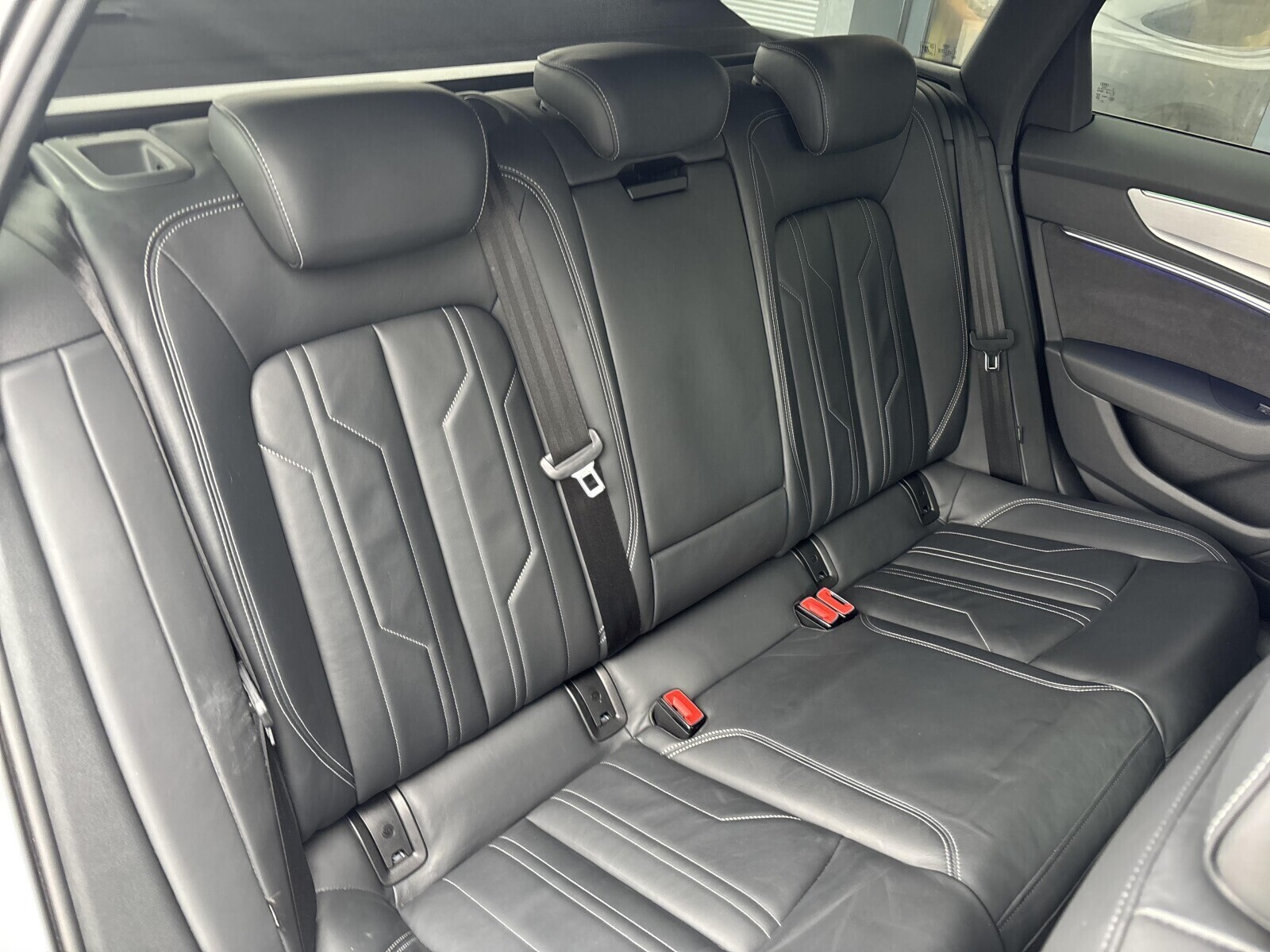 Audi A6 Avant - zdjęcie 24