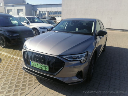 Akustyczne Szyby|Carplay|Pamięć Fotela Kierowcy|Klucz Komfortowy