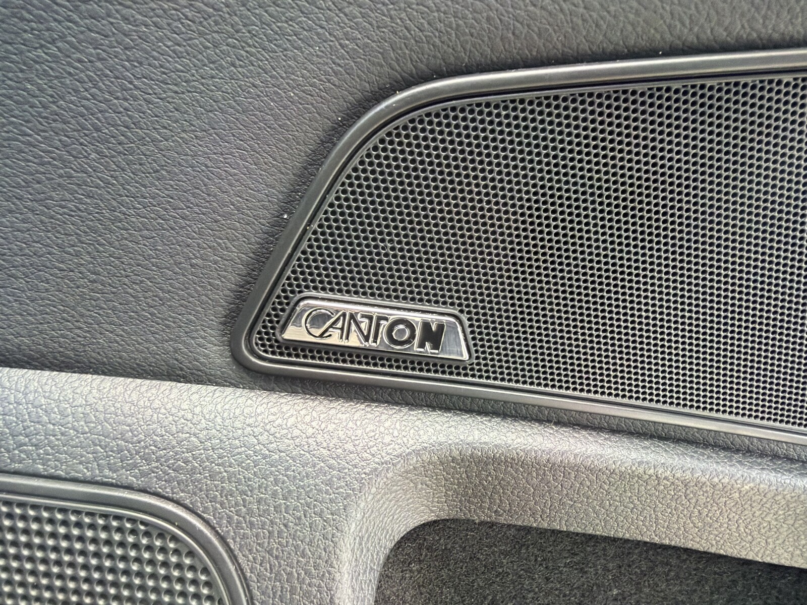 Škoda Superb Combi - zdjęcie 21