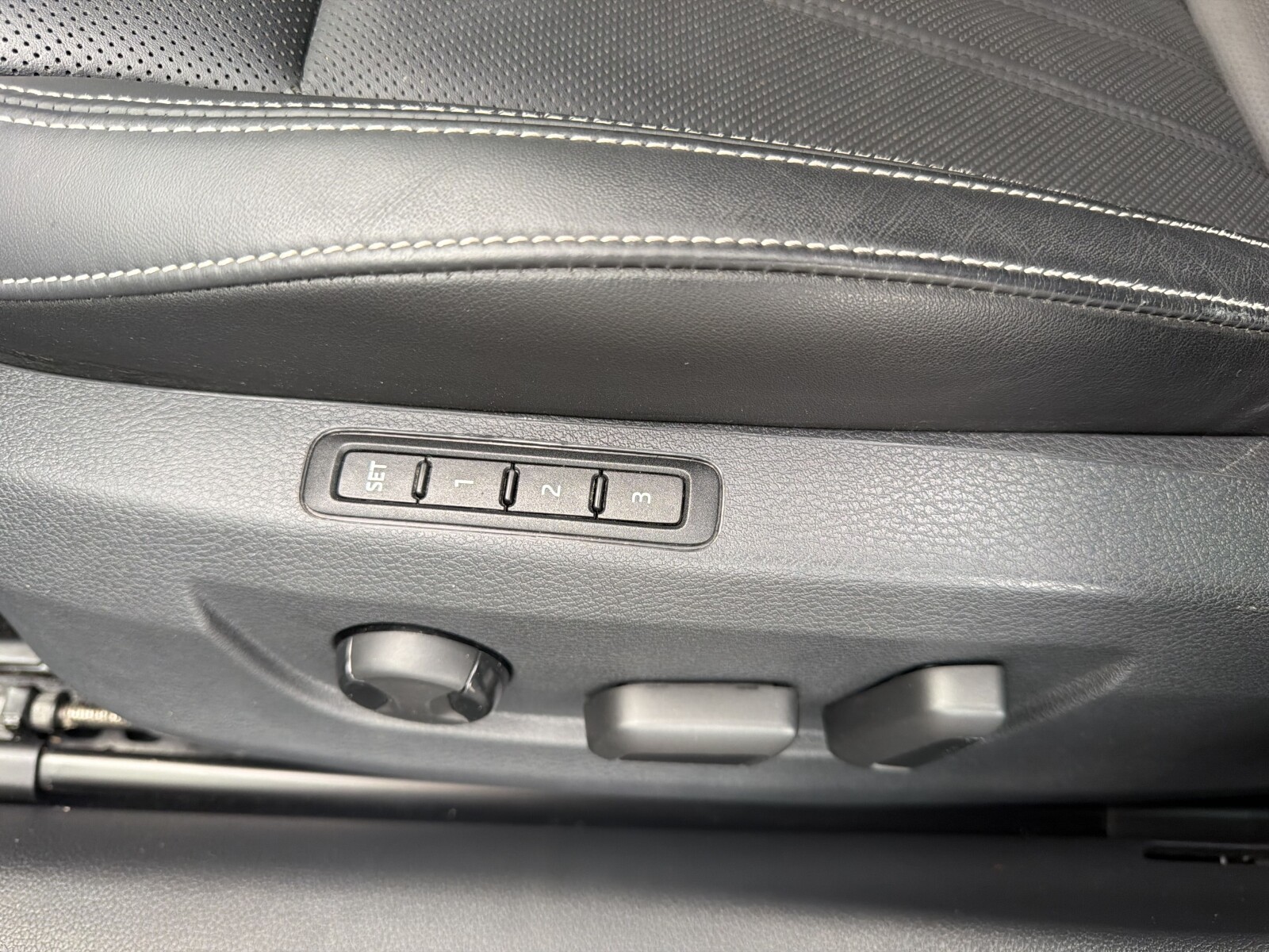 Škoda Superb Combi - zdjęcie 12
