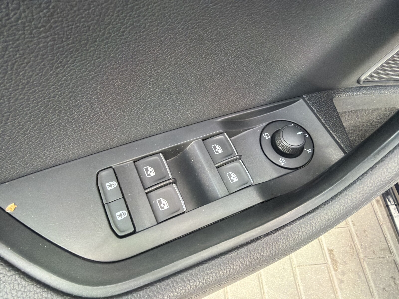 Škoda Superb Combi - zdjęcie 11