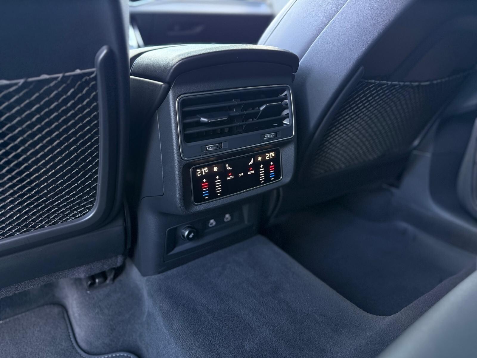 Audi Q8 - zdjęcie 17