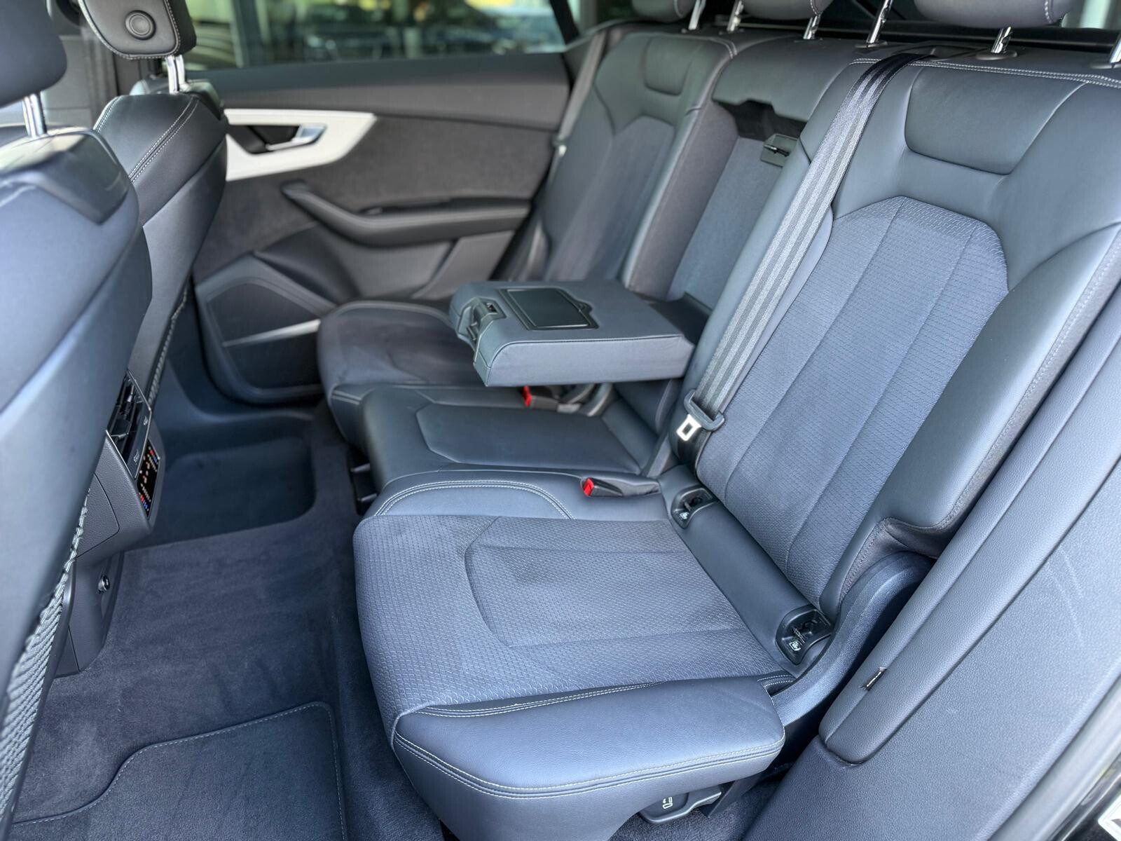 Audi Q8 - zdjęcie 18