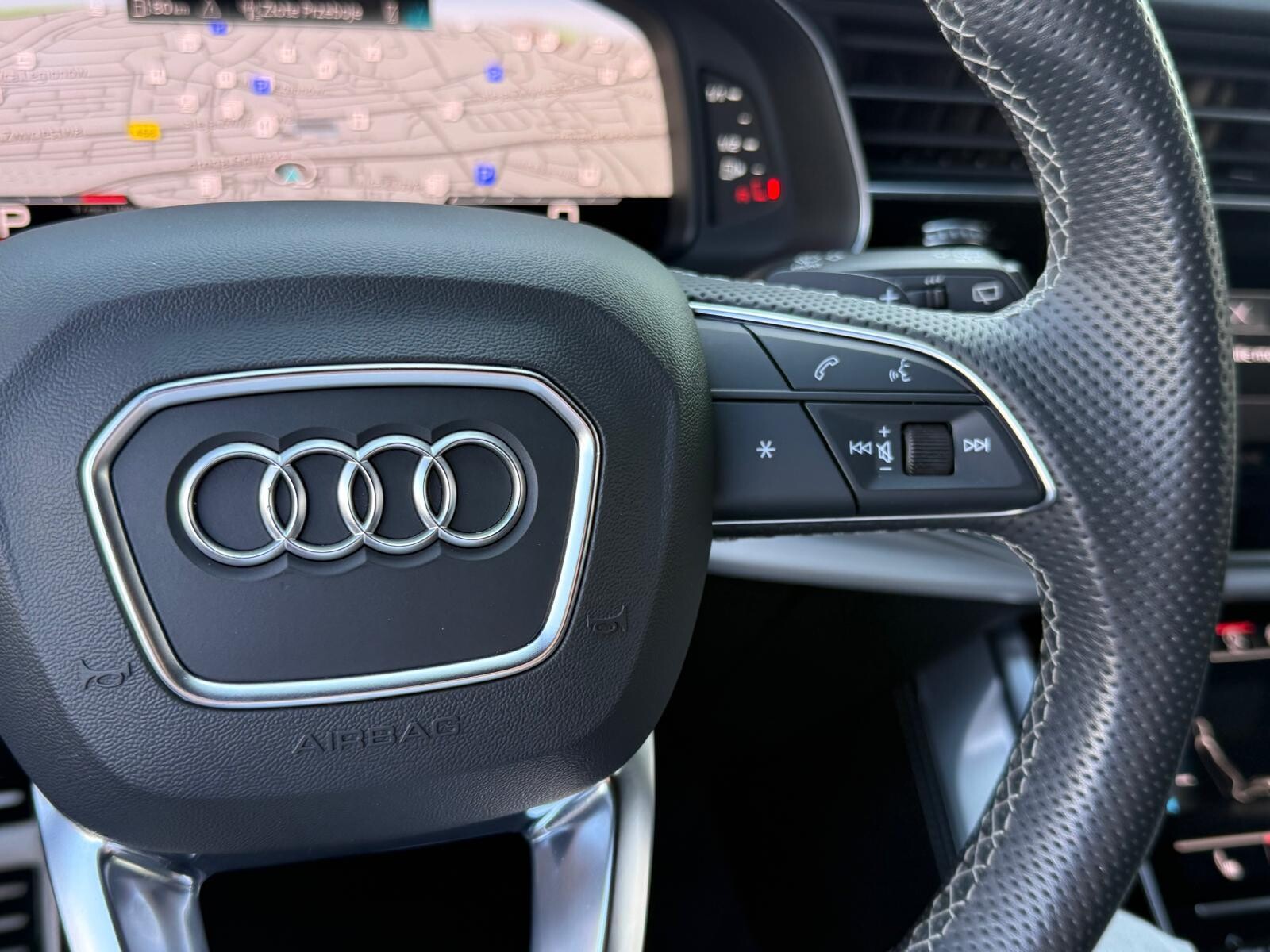 Audi Q8 - zdjęcie 29
