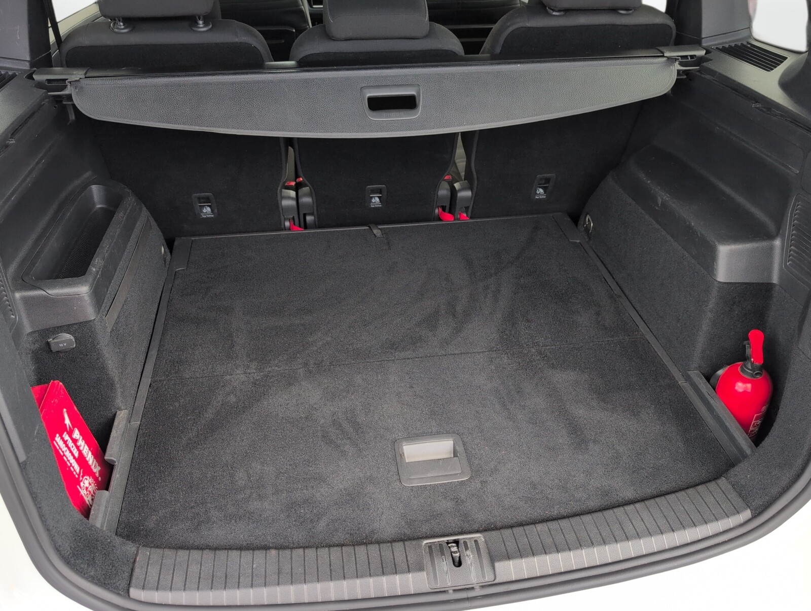 Volkswagen Touran - zdjęcie 9